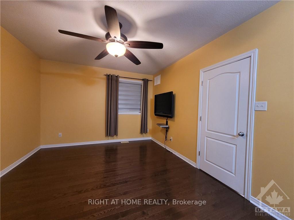 Photo 15 of 239 Highpointe Crescent, Ottawa, Barrhaven - Strandherd — HOMEH