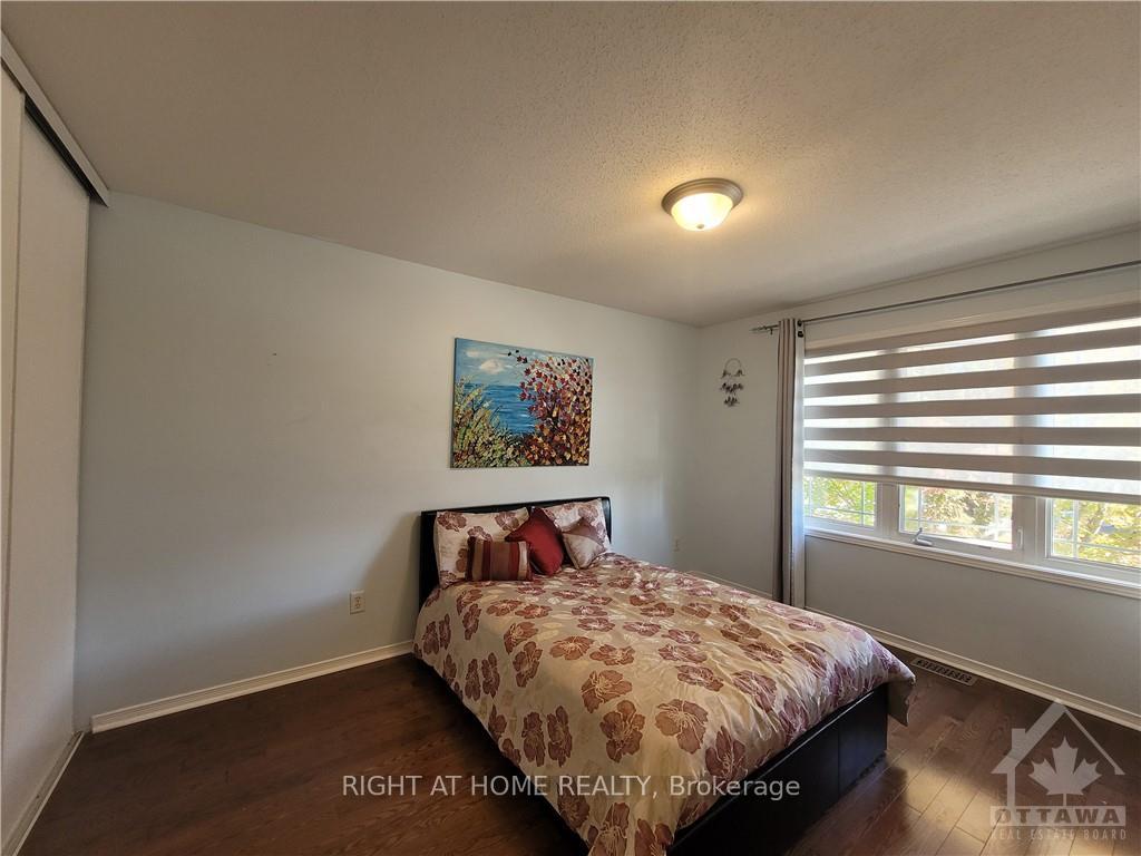 Photo 18 of 239 Highpointe Crescent, Ottawa, Barrhaven - Strandherd — HOMEH