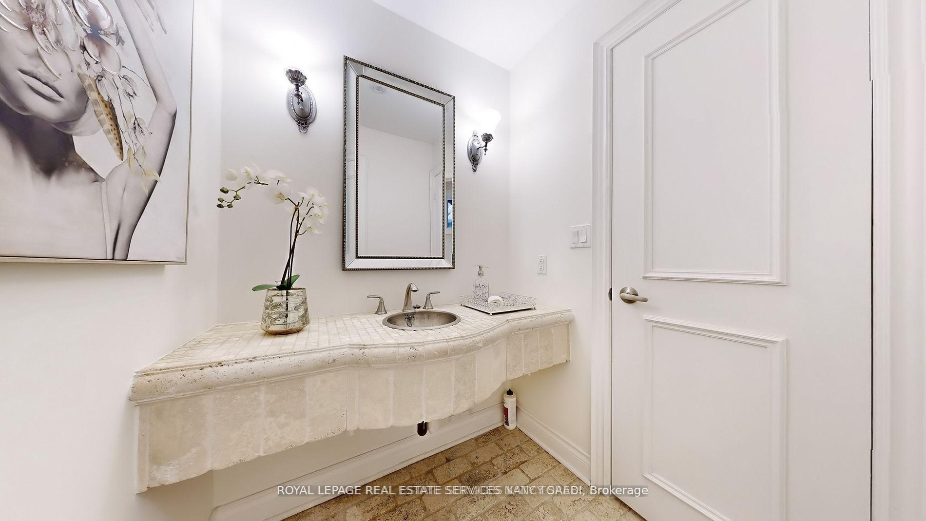 Photo 20 of 15 Farrington Drive, North York, St. Andrew-Windfields — HOMEH