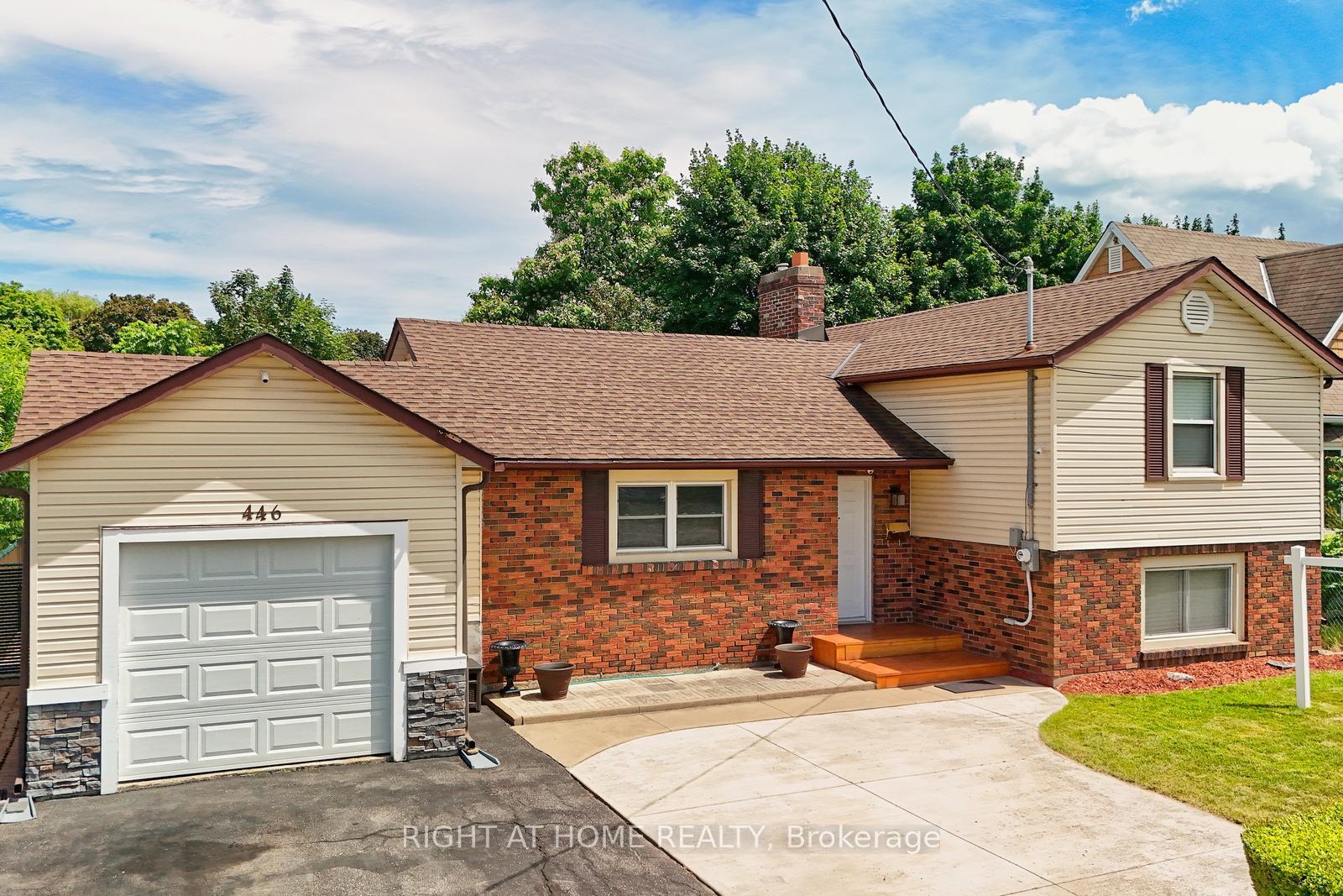 Photo 2 of 466 Geneva Street, St. Catharines, Vine/Linwell — HOMEH