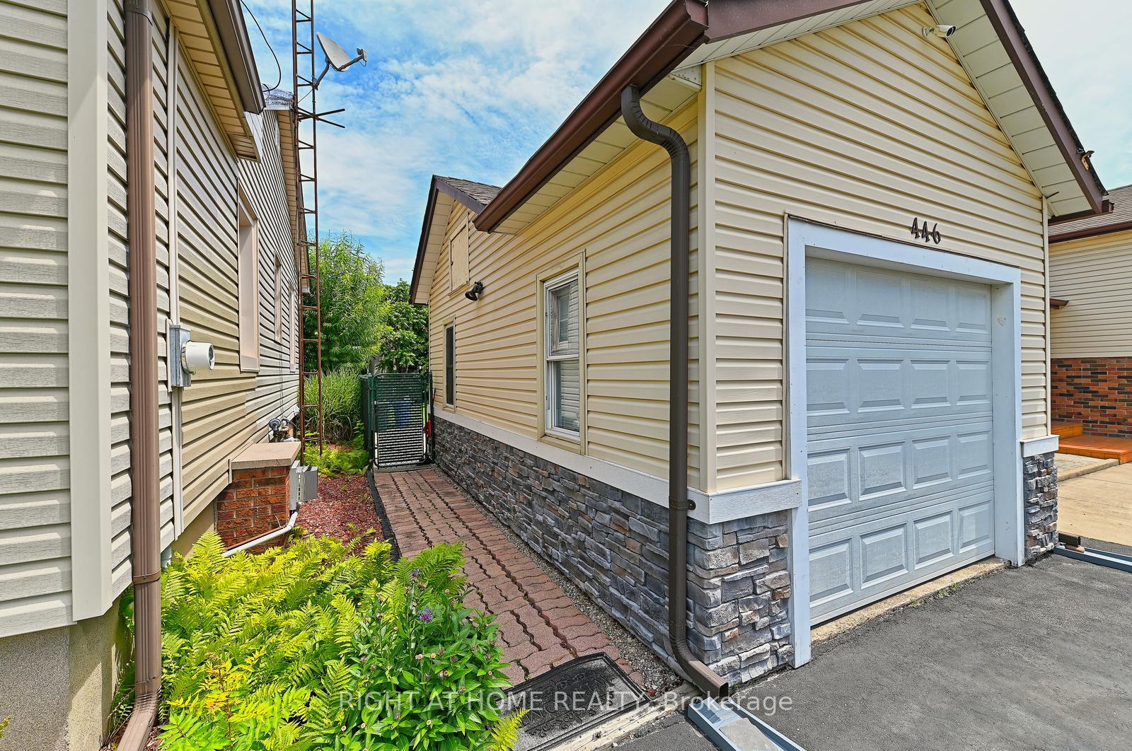 Photo 5 of 466 Geneva Street, St. Catharines, Vine/Linwell — HOMEH