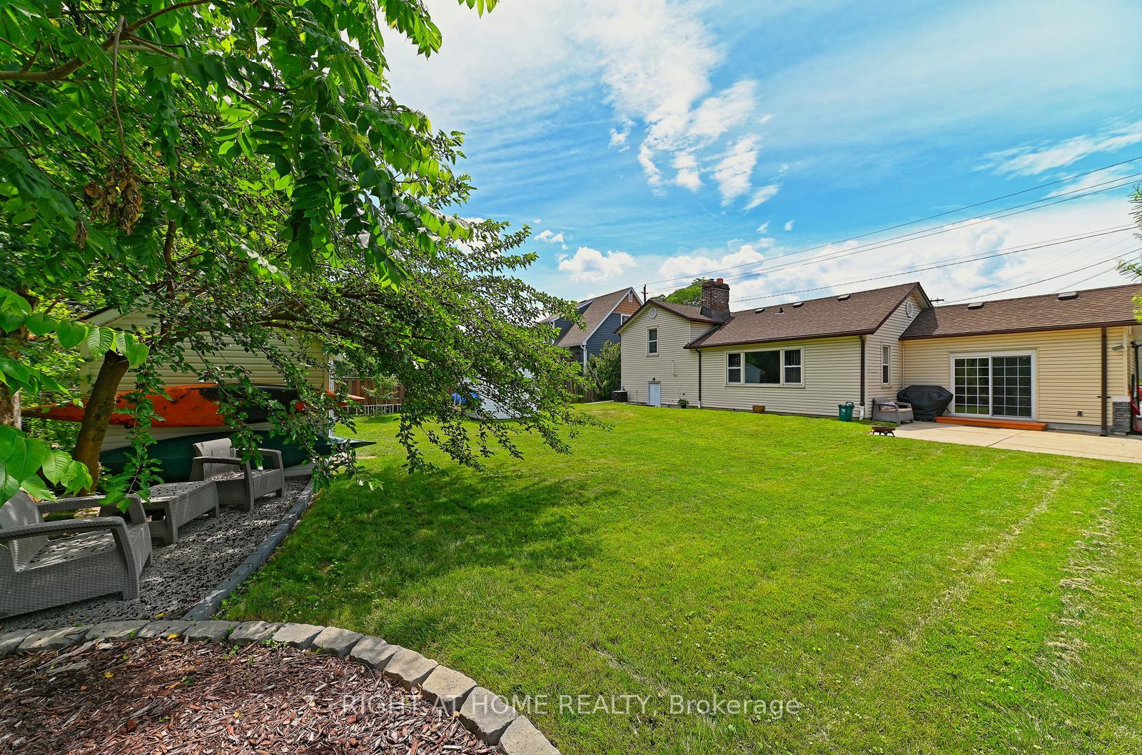 Photo 9 of 466 Geneva Street, St. Catharines, Vine/Linwell — HOMEH