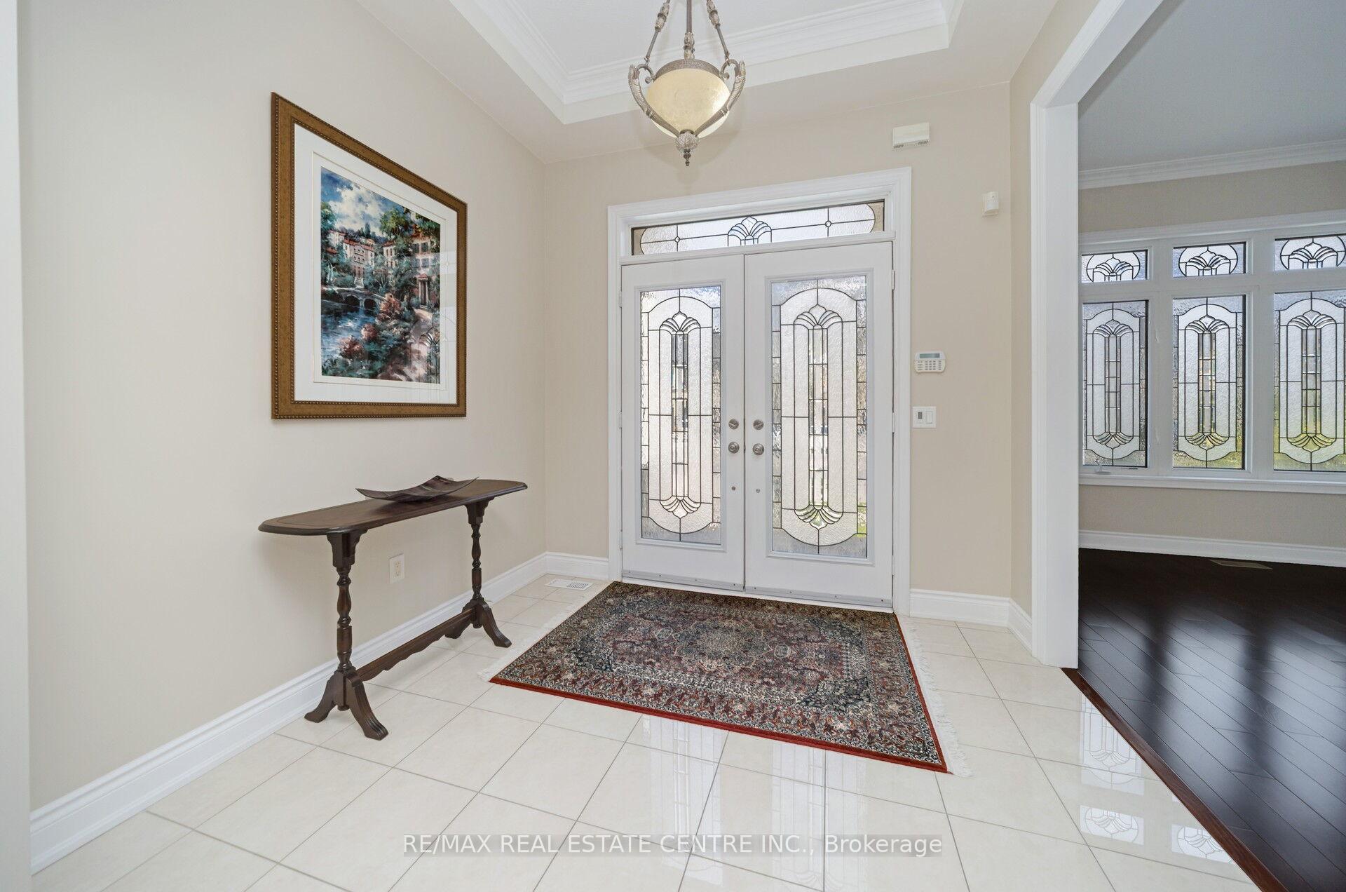Photo 6 of 10 Eiffel Boulevard, Brampton, Vales of Castlemore North — HOMEH