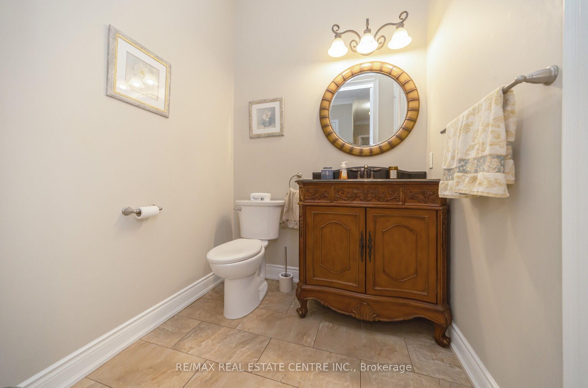 Photo 20 of 10 Eiffel Boulevard, Brampton, Vales of Castlemore North — HOMEH