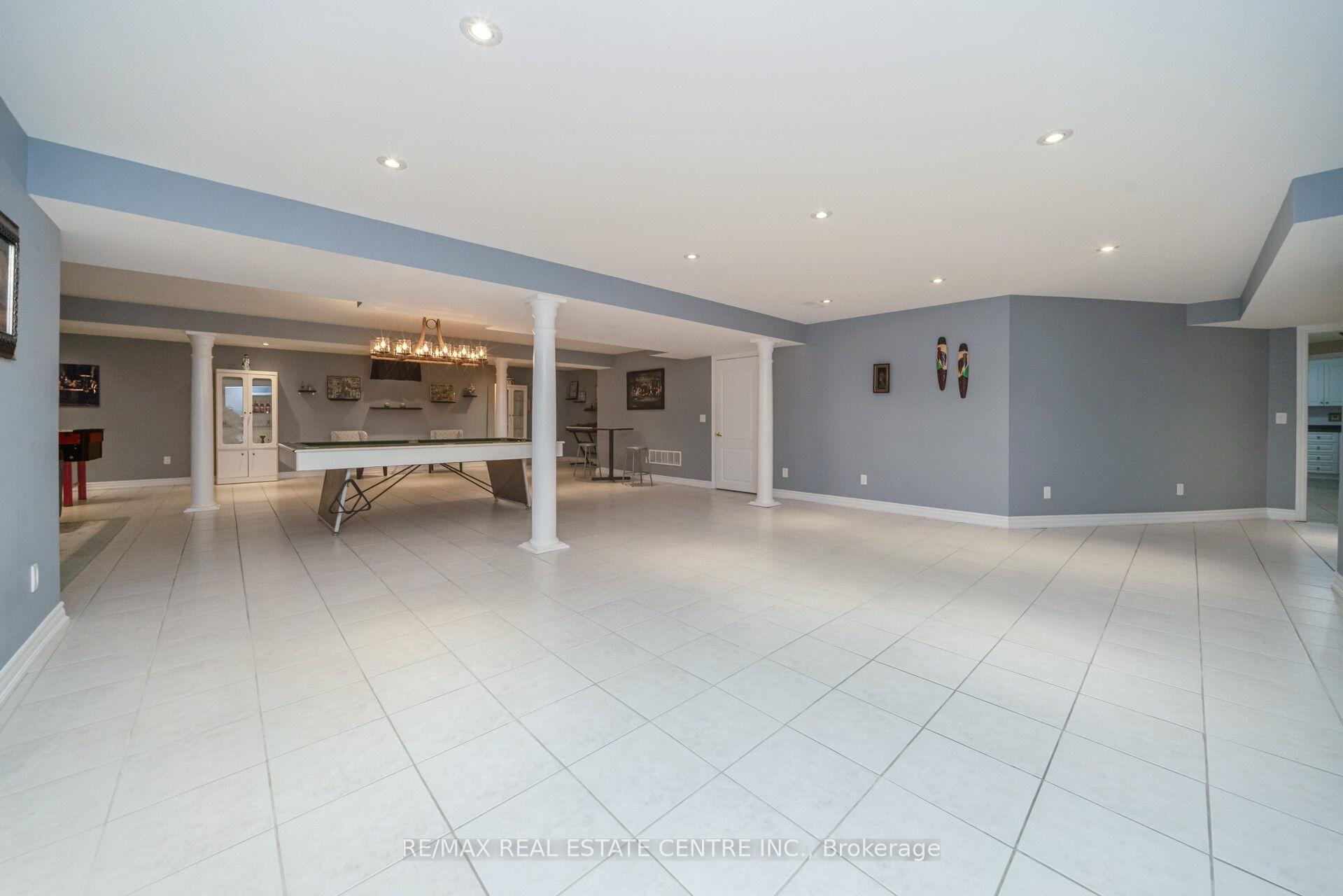 Photo 33 of 10 Eiffel Boulevard, Brampton, Vales of Castlemore North — HOMEH