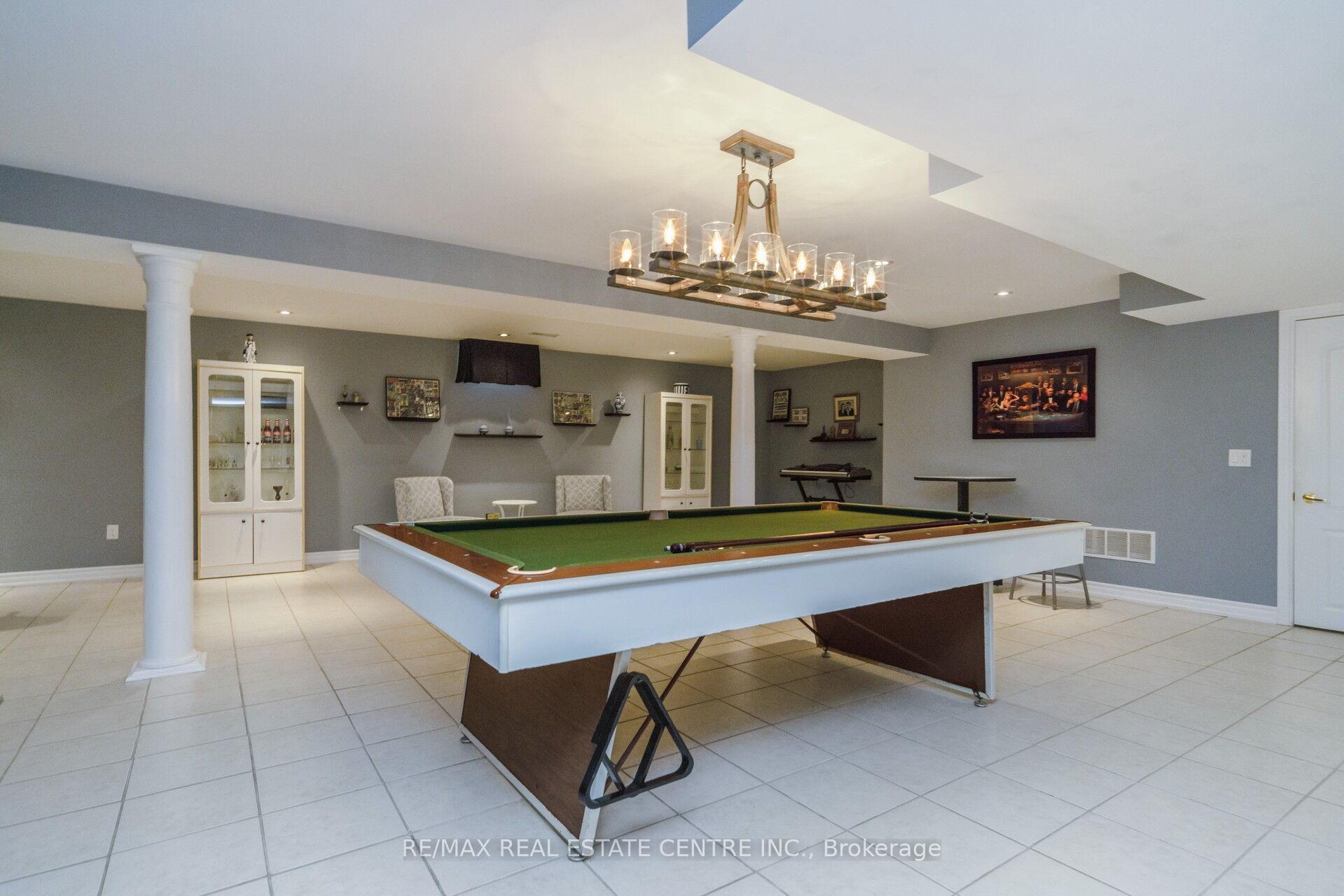 Photo 35 of 10 Eiffel Boulevard, Brampton, Vales of Castlemore North — HOMEH