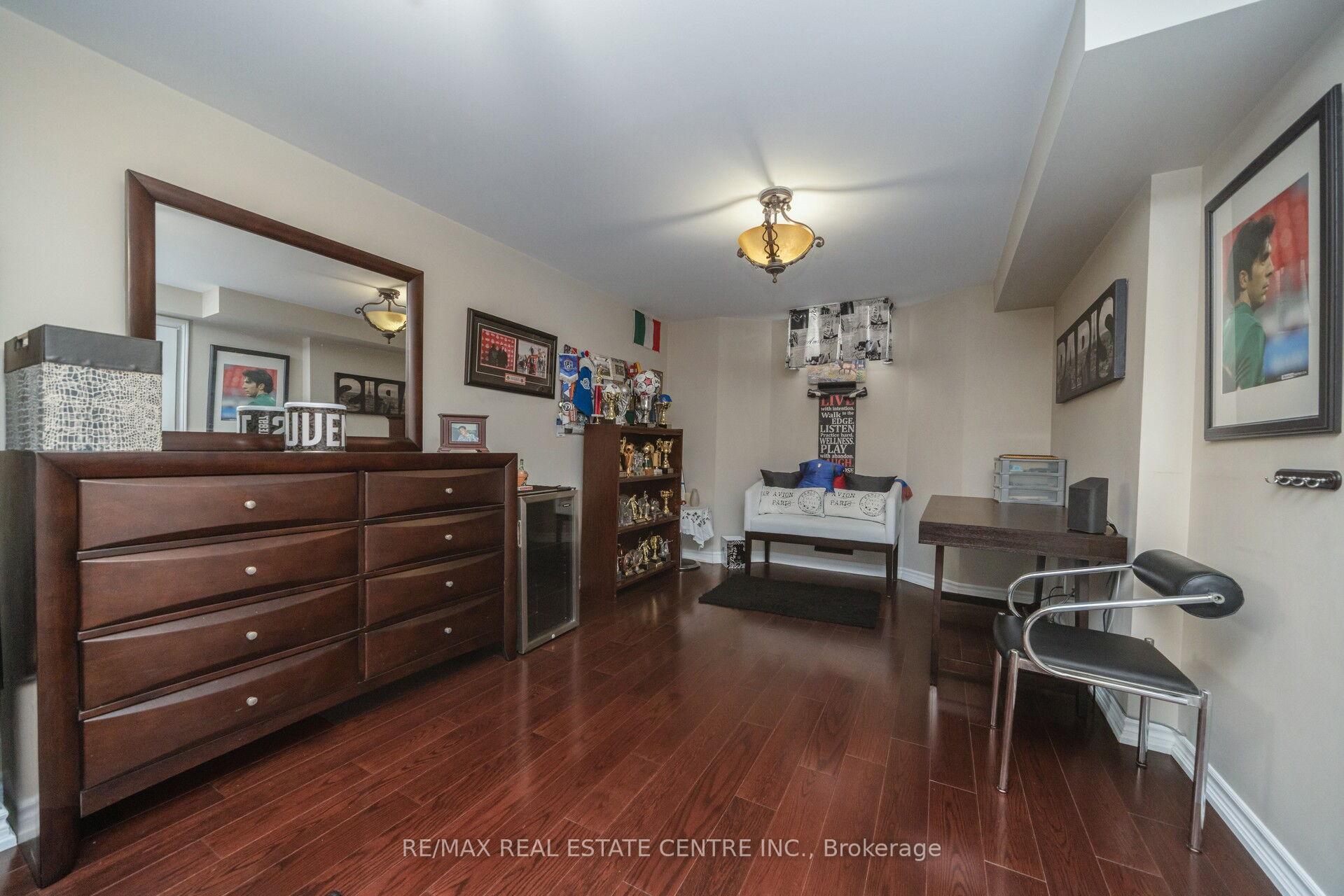 Photo 37 of 10 Eiffel Boulevard, Brampton, Vales of Castlemore North — HOMEH