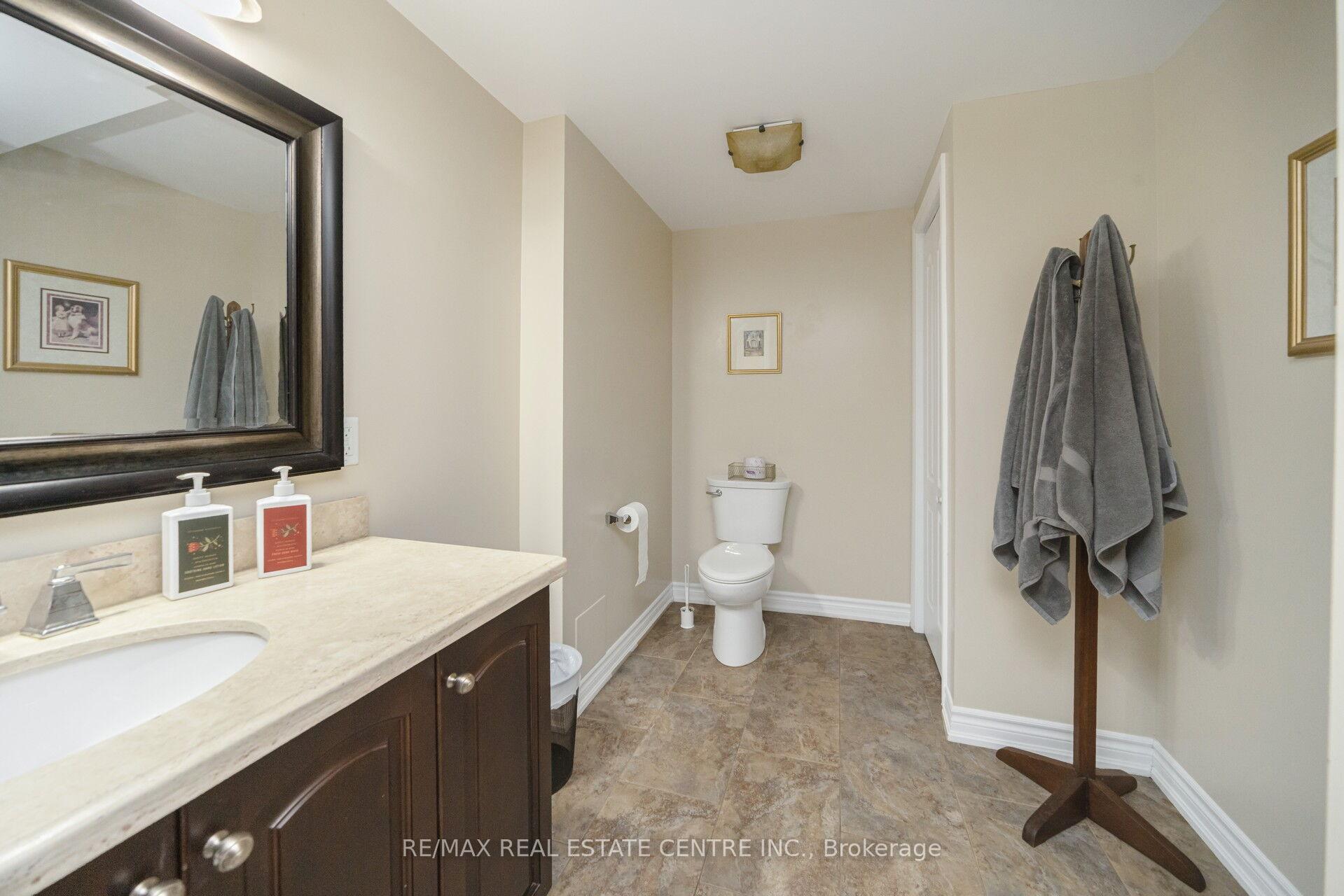 Photo 39 of 10 Eiffel Boulevard, Brampton, Vales of Castlemore North — HOMEH