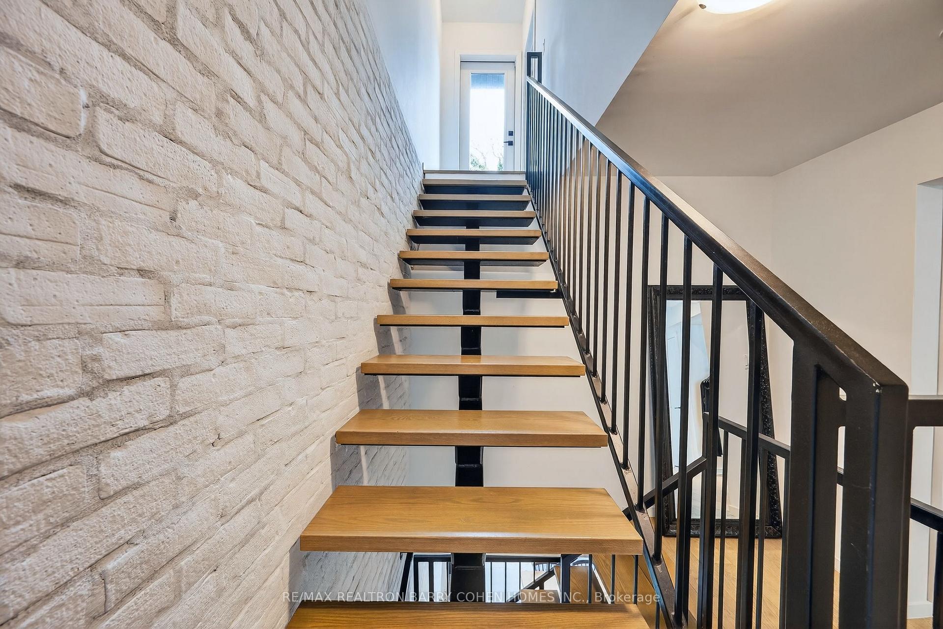 Photo 2 of Unit 7, 50 Bartlett Avenue, Toronto, Dovercourt-Wallace Emerson-Junction — HOMEH