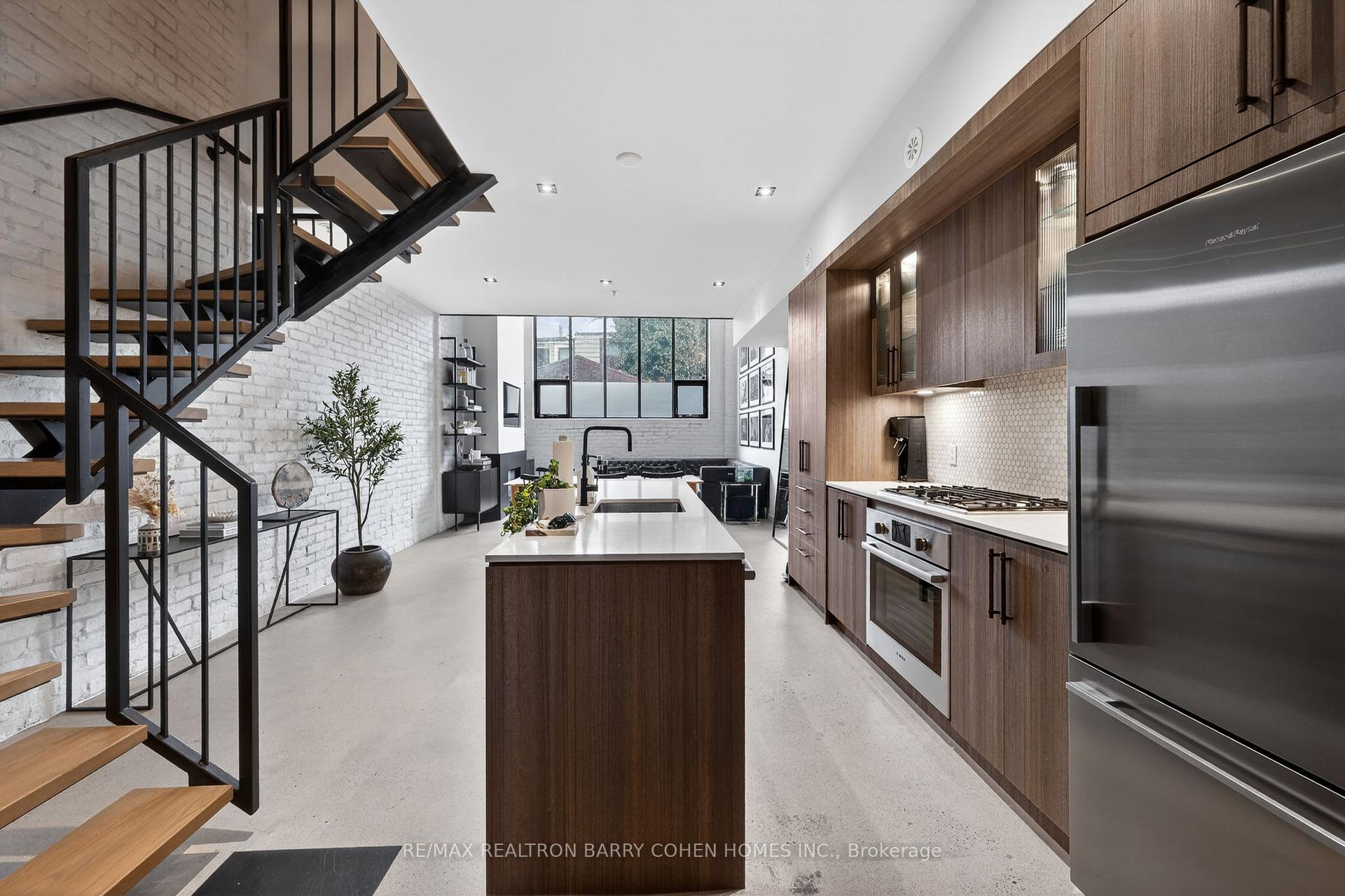Photo 9 of Unit 7, 50 Bartlett Avenue, Toronto, Dovercourt-Wallace Emerson-Junction — HOMEH