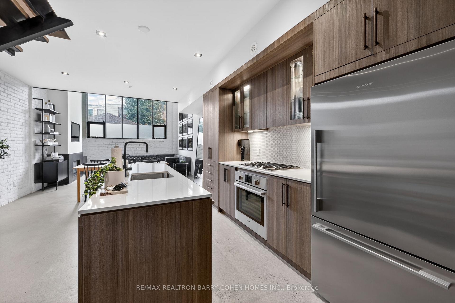 Photo 10 of Unit 7, 50 Bartlett Avenue, Toronto, Dovercourt-Wallace Emerson-Junction — HOMEH