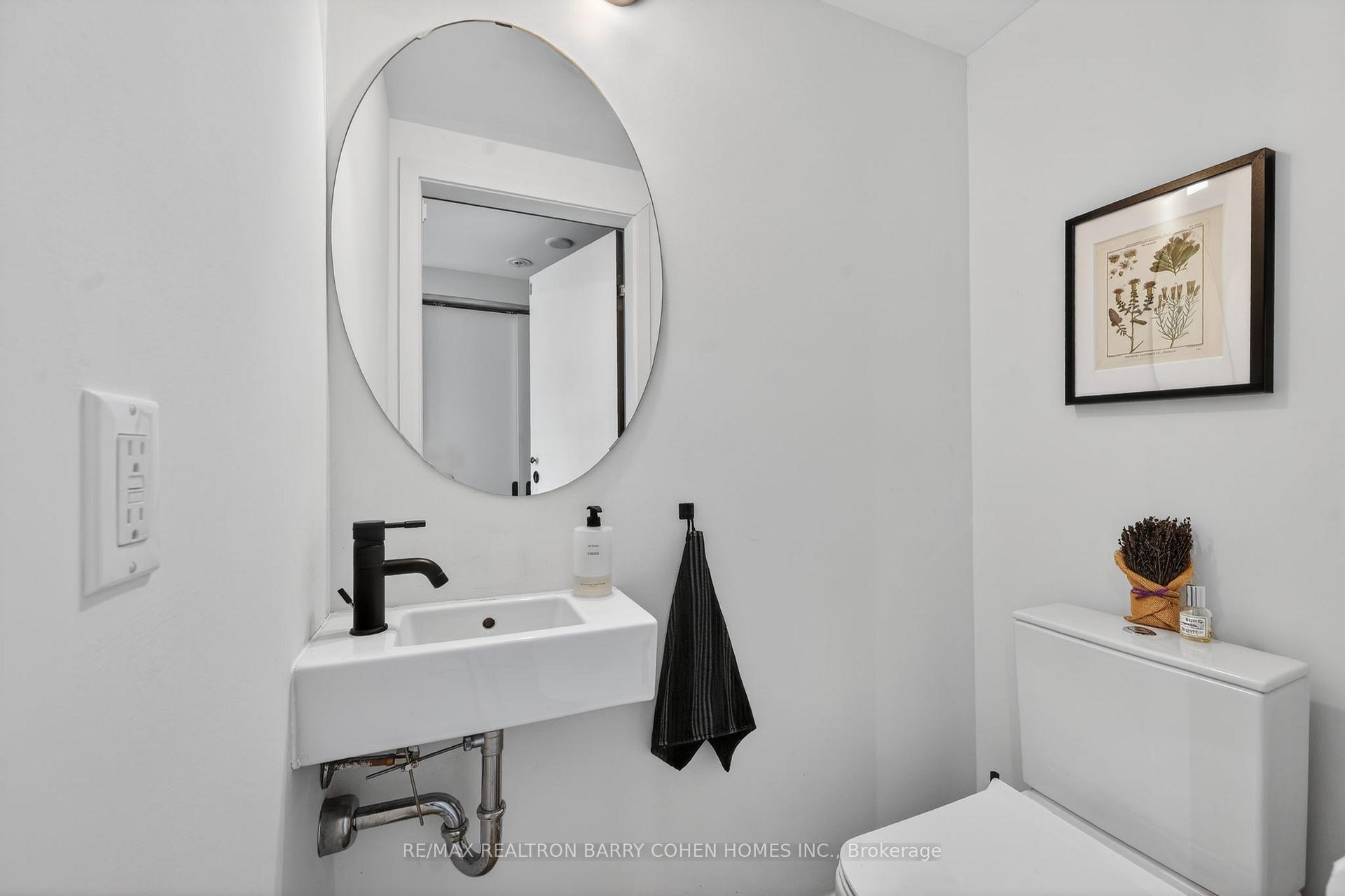Photo 11 of Unit 7, 50 Bartlett Avenue, Toronto, Dovercourt-Wallace Emerson-Junction — HOMEH