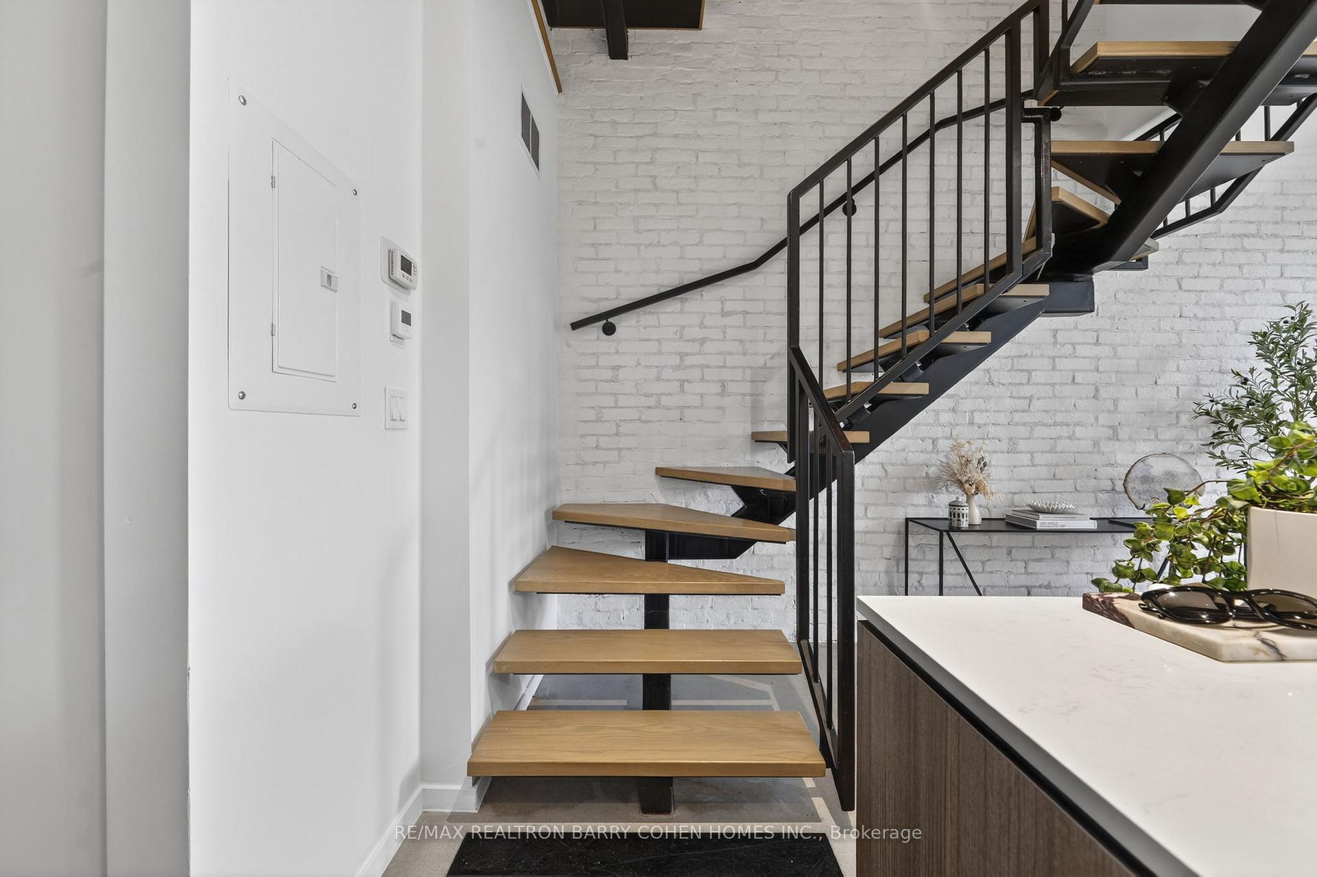 Photo 12 of Unit 7, 50 Bartlett Avenue, Toronto, Dovercourt-Wallace Emerson-Junction — HOMEH