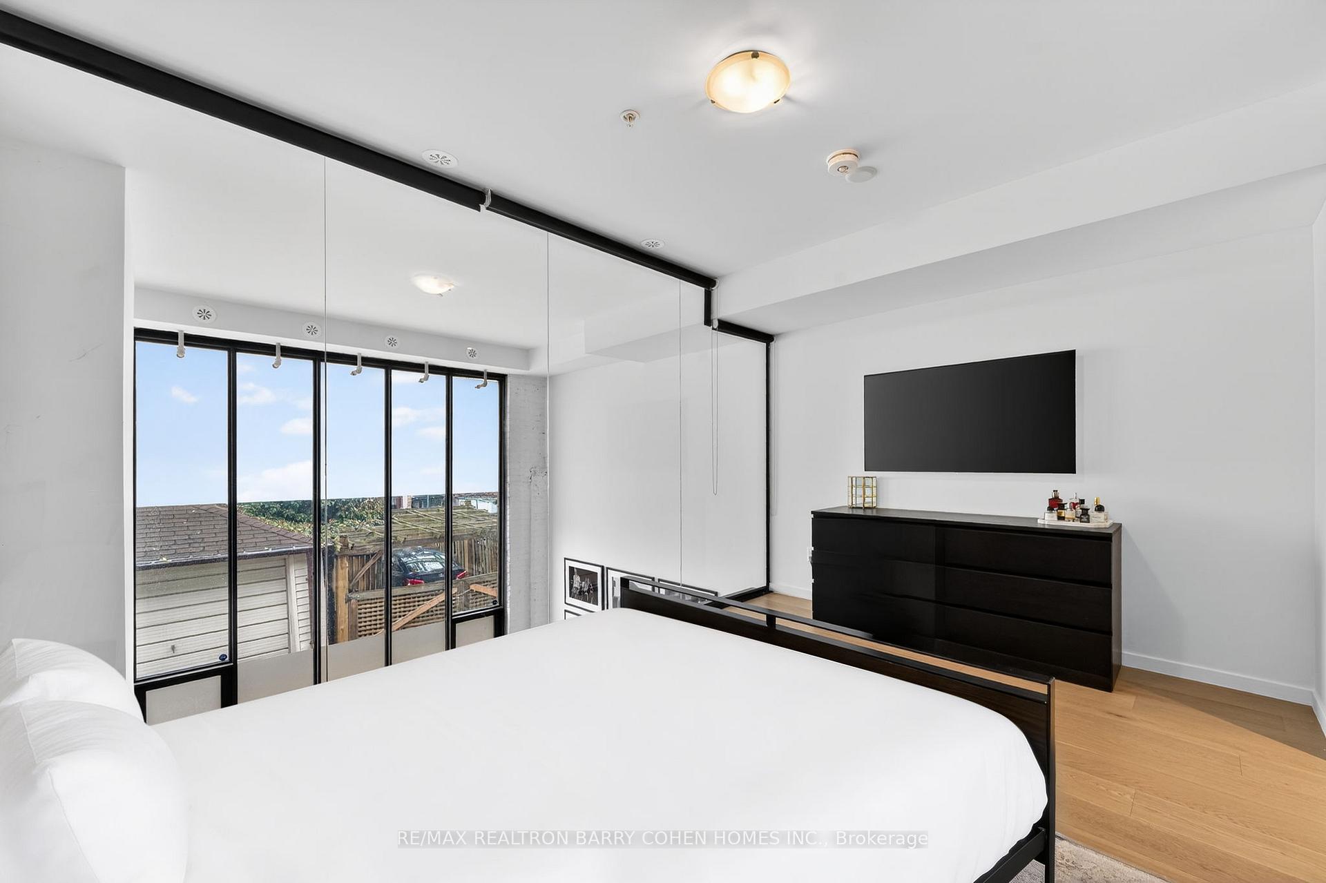 Photo 27 of Unit 7, 50 Bartlett Avenue, Toronto, Dovercourt-Wallace Emerson-Junction — HOMEH