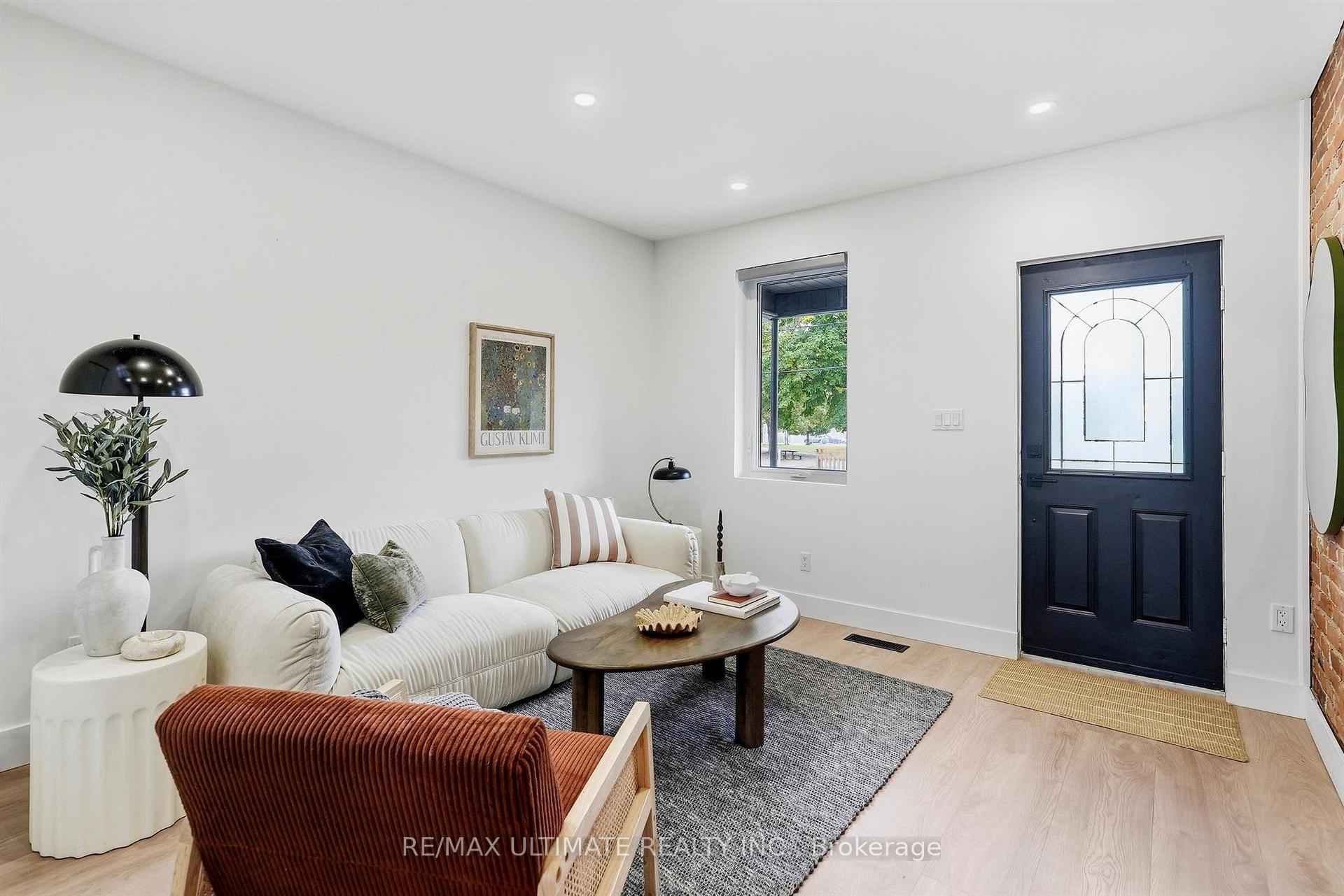 Photo 4 of 90 Rowntree Avenue, Toronto, Weston-Pellam Park — HOMEH