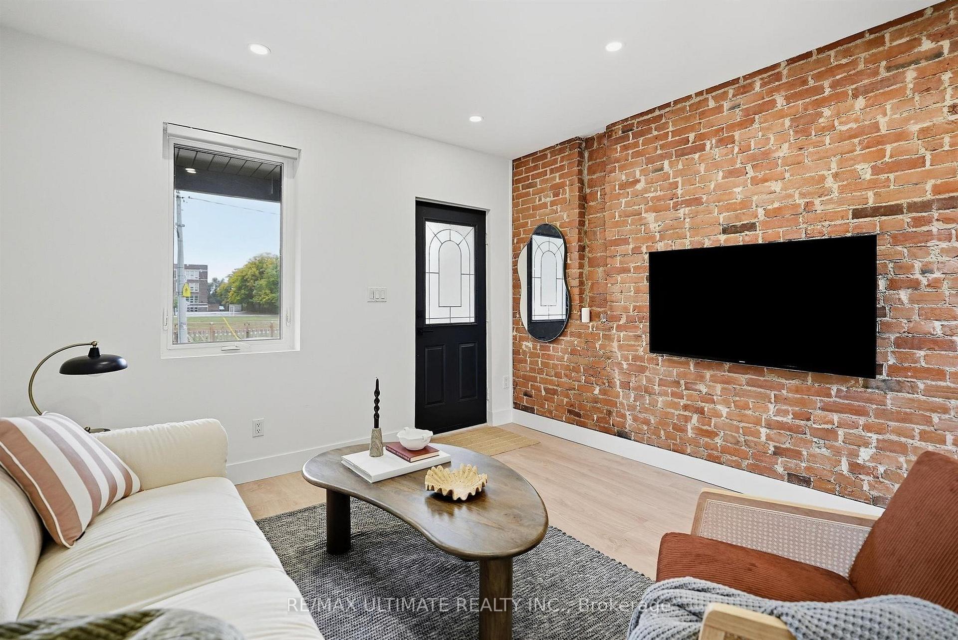Photo 5 of 90 Rowntree Avenue, Toronto, Weston-Pellam Park — HOMEH