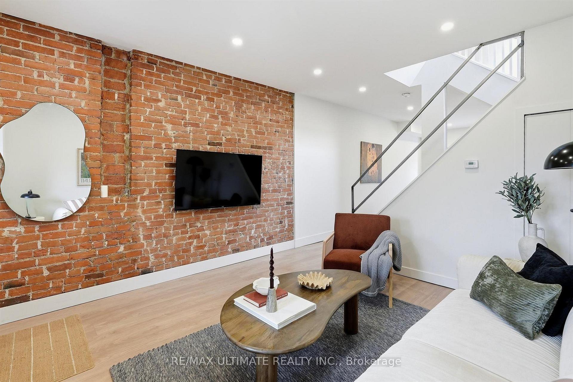 Photo 6 of 90 Rowntree Avenue, Toronto, Weston-Pellam Park — HOMEH