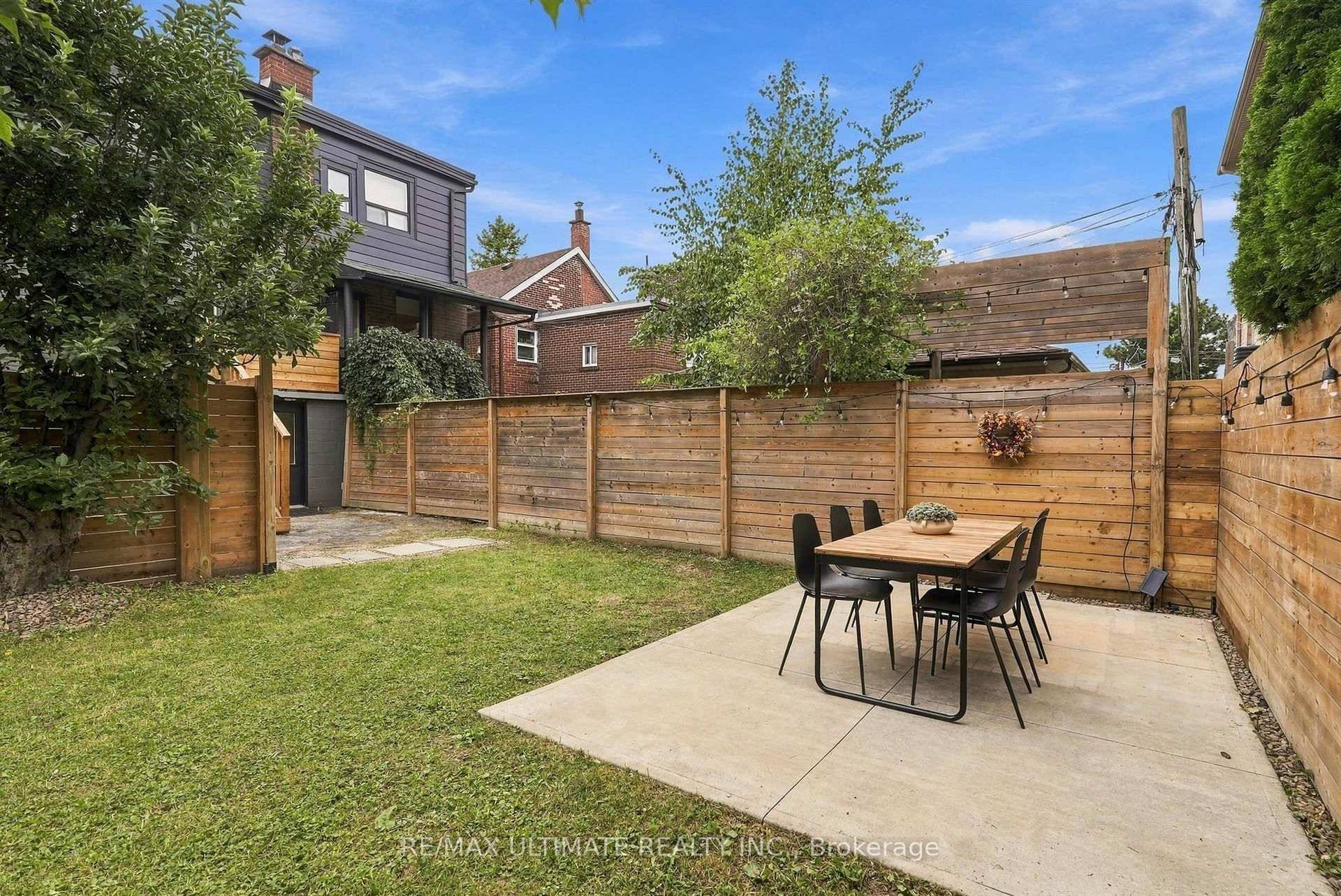 Photo 23 of 90 Rowntree Avenue, Toronto, Weston-Pellam Park — HOMEH