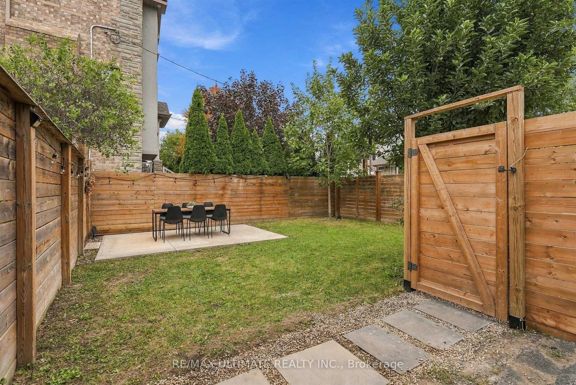 Photo 25 of 90 Rowntree Avenue, Toronto, Weston-Pellam Park — HOMEH