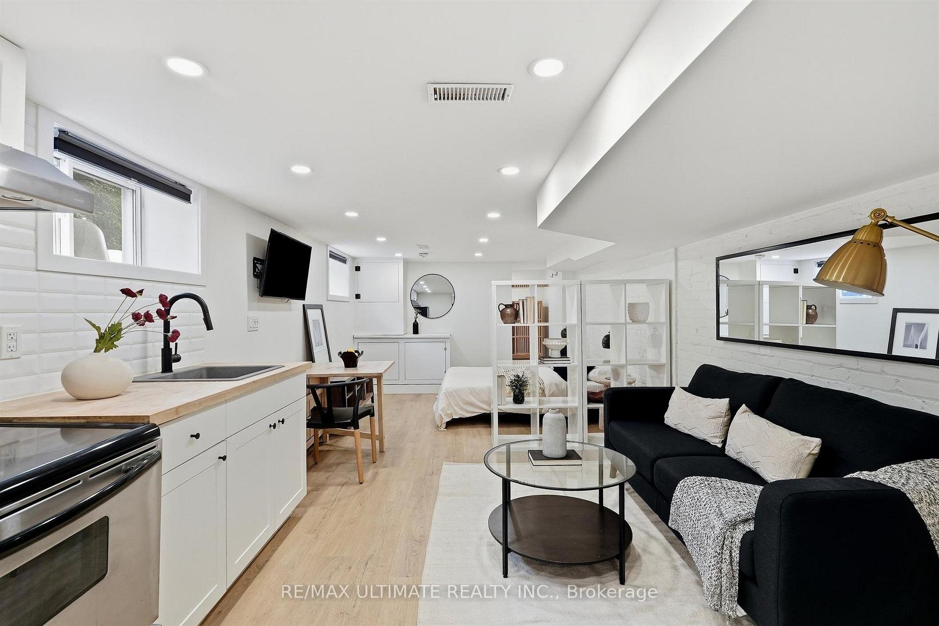 Photo 29 of 90 Rowntree Avenue, Toronto, Weston-Pellam Park — HOMEH