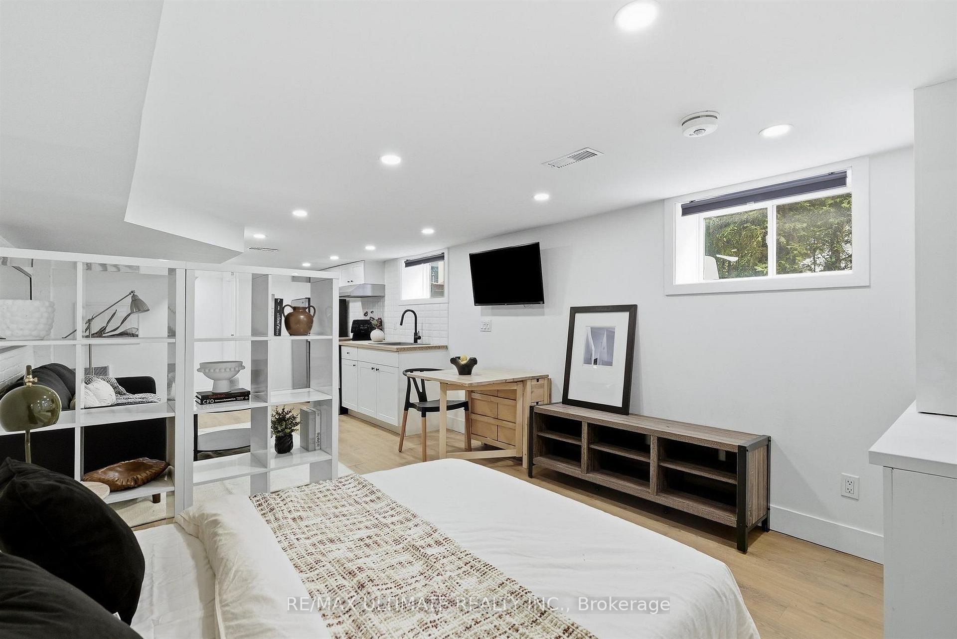 Photo 34 of 90 Rowntree Avenue, Toronto, Weston-Pellam Park — HOMEH