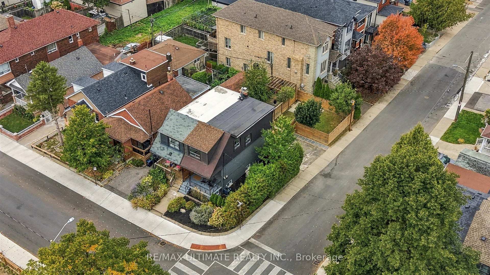 Photo 42 of 90 Rowntree Avenue, Toronto, Weston-Pellam Park — HOMEH
