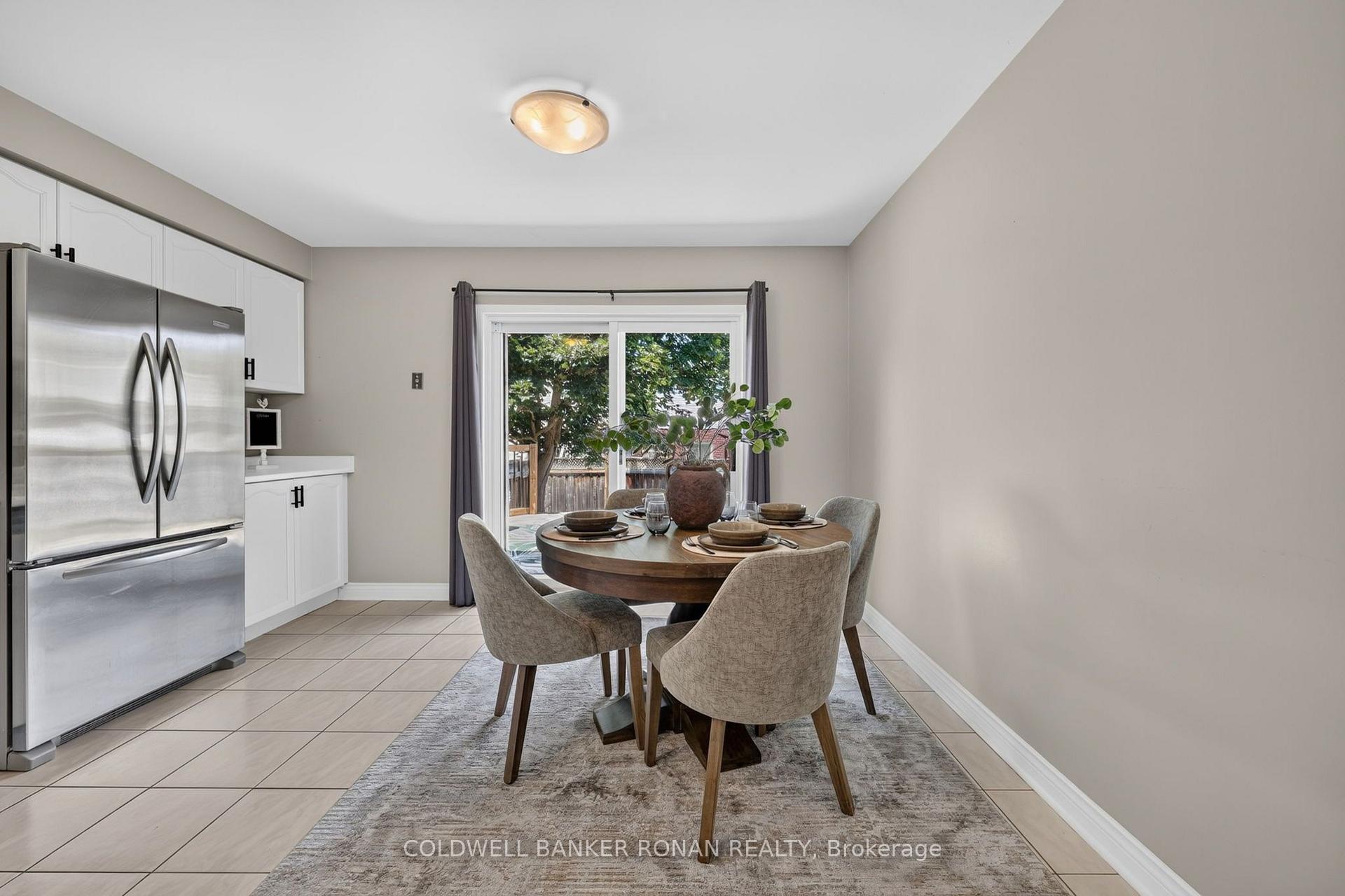 Photo 10 of 61 Darling Crescent, New Tecumseth, Alliston — HOMEH