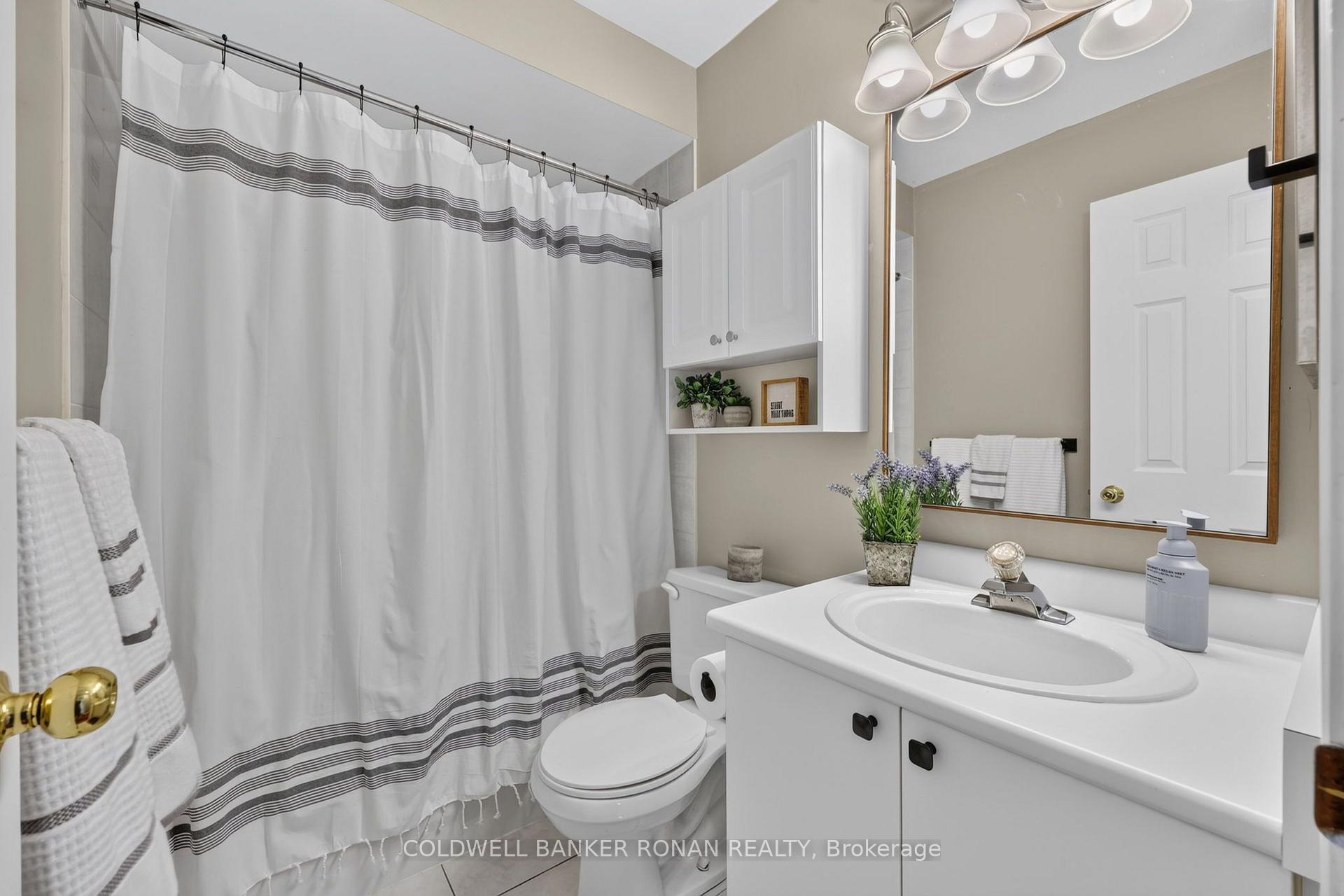 Photo 22 of 61 Darling Crescent, New Tecumseth, Alliston — HOMEH