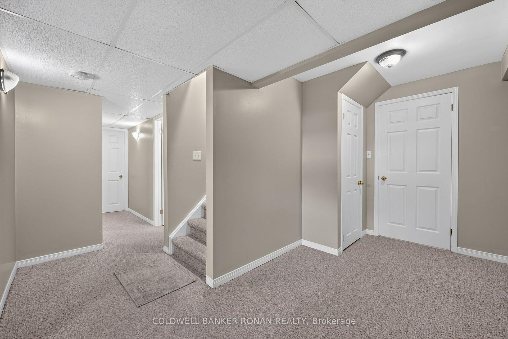 Photo 23 of 61 Darling Crescent, New Tecumseth, Alliston — HOMEH
