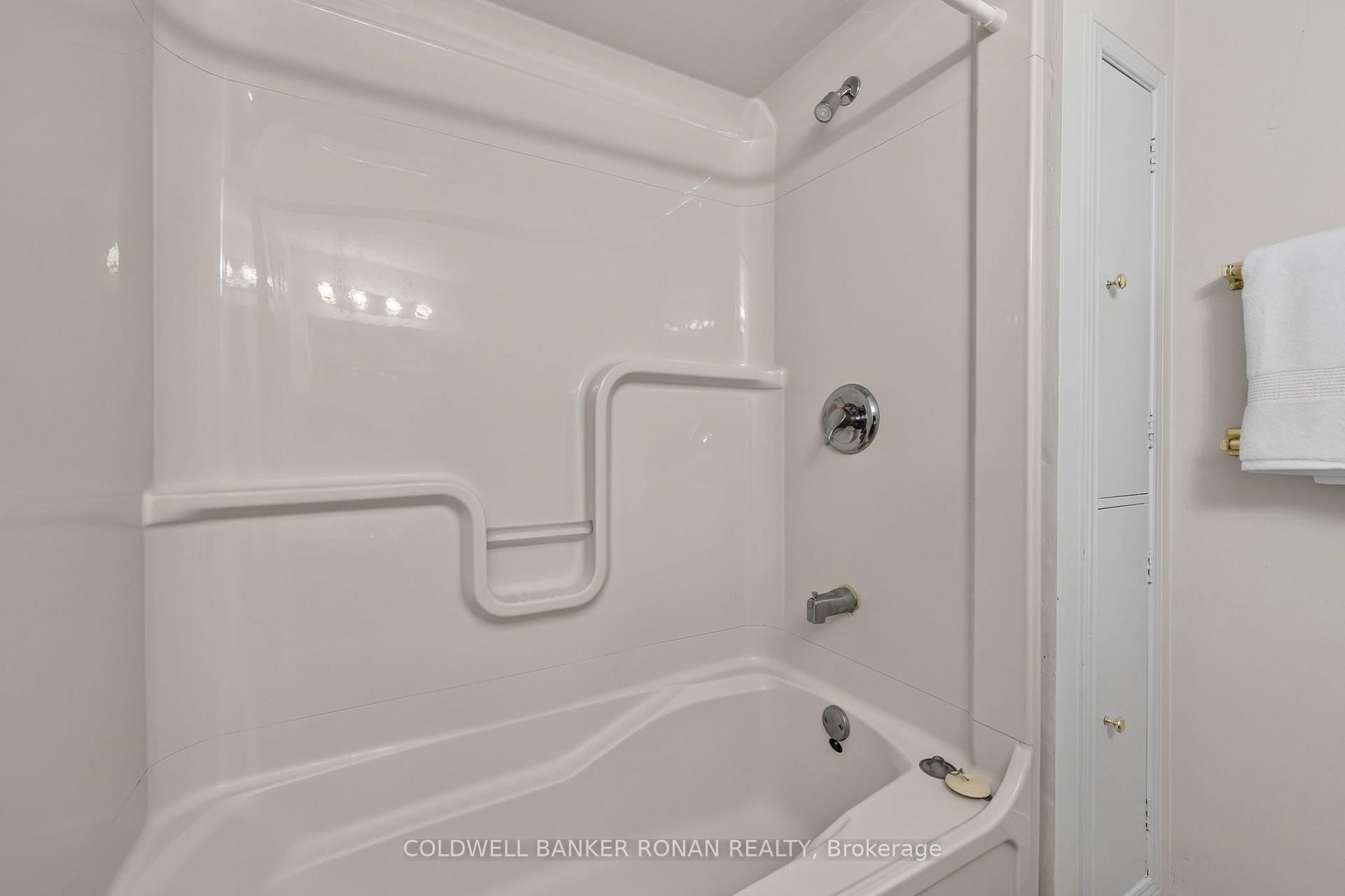 Photo 31 of 61 Darling Crescent, New Tecumseth, Alliston — HOMEH