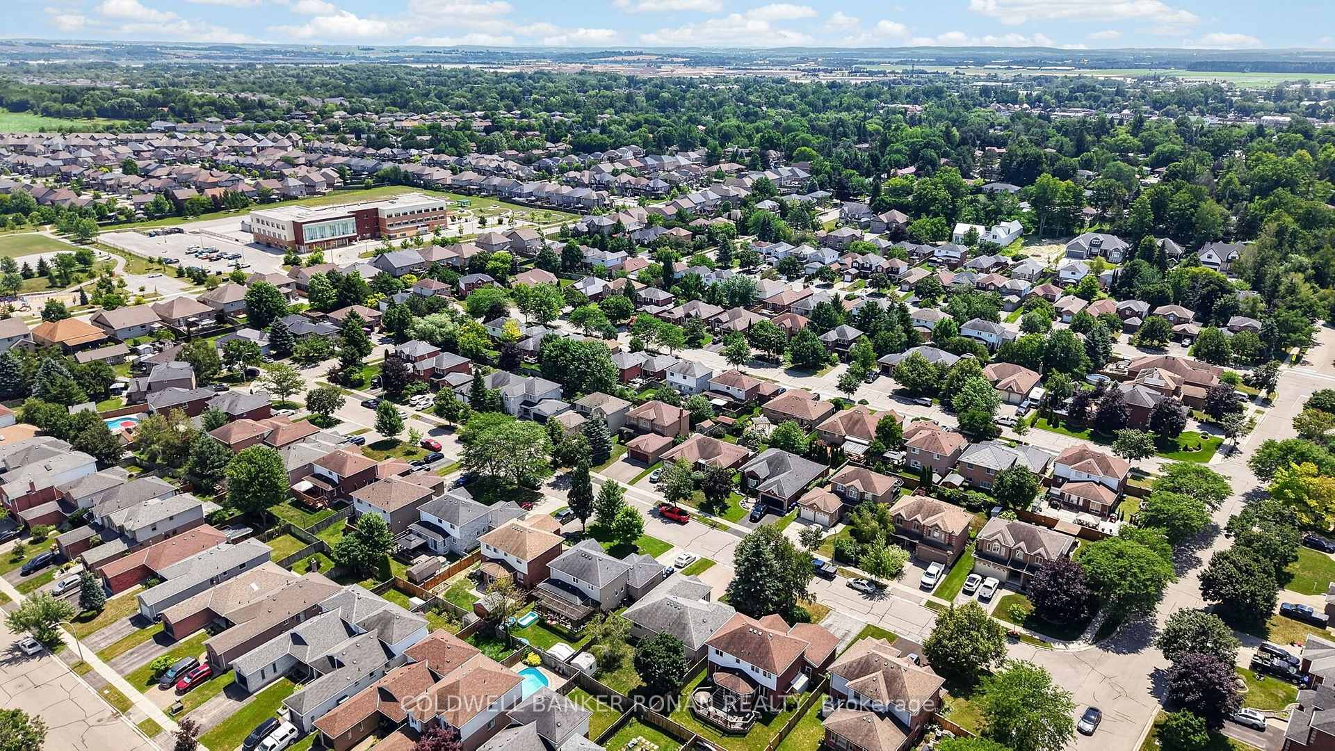 Photo 46 of 61 Darling Crescent, New Tecumseth, Alliston — HOMEH