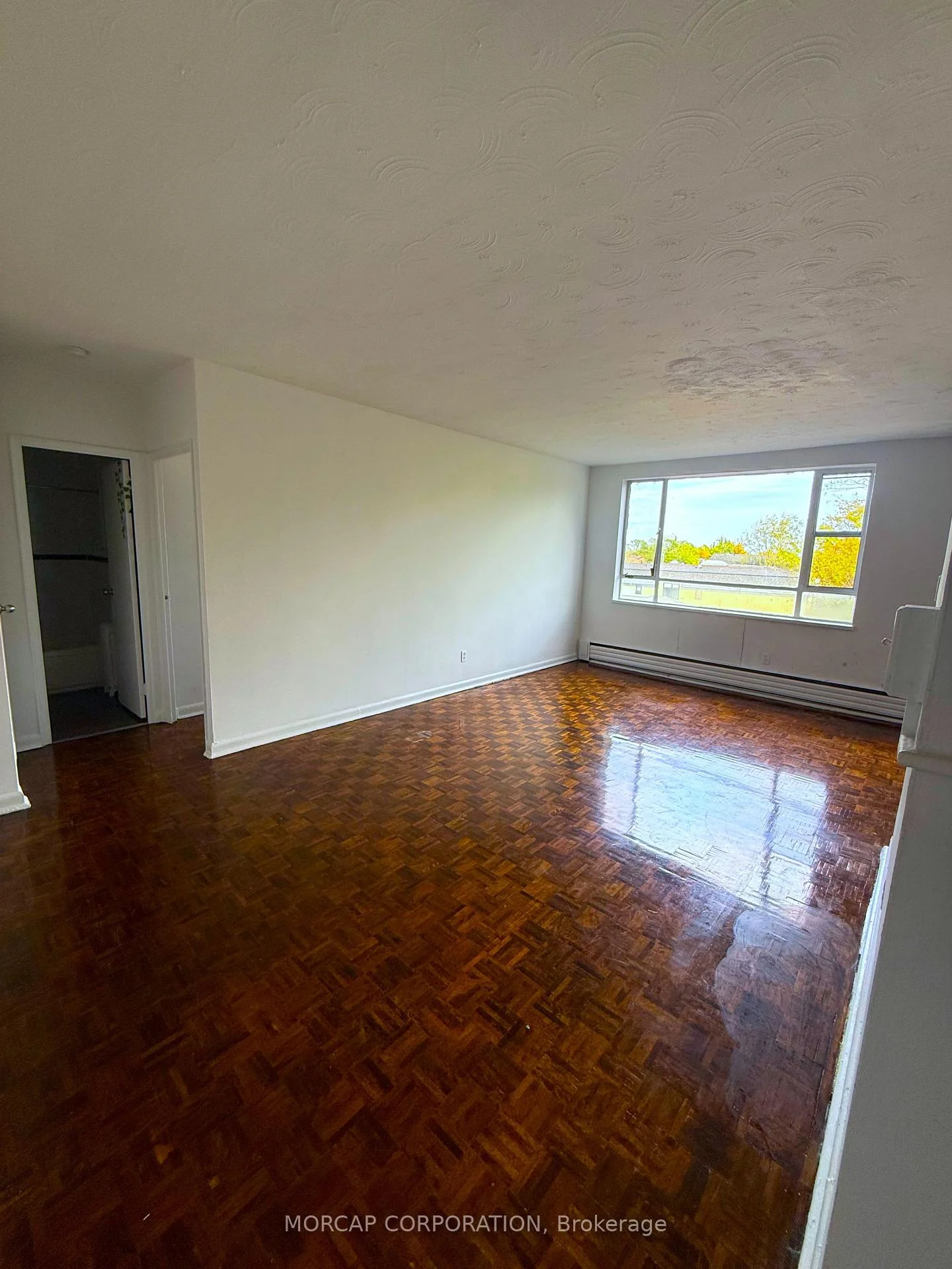 Photo 3 of Unit 508, 2895 Bathurst Street, Toronto, Bedford Park-Nortown — HOMEH