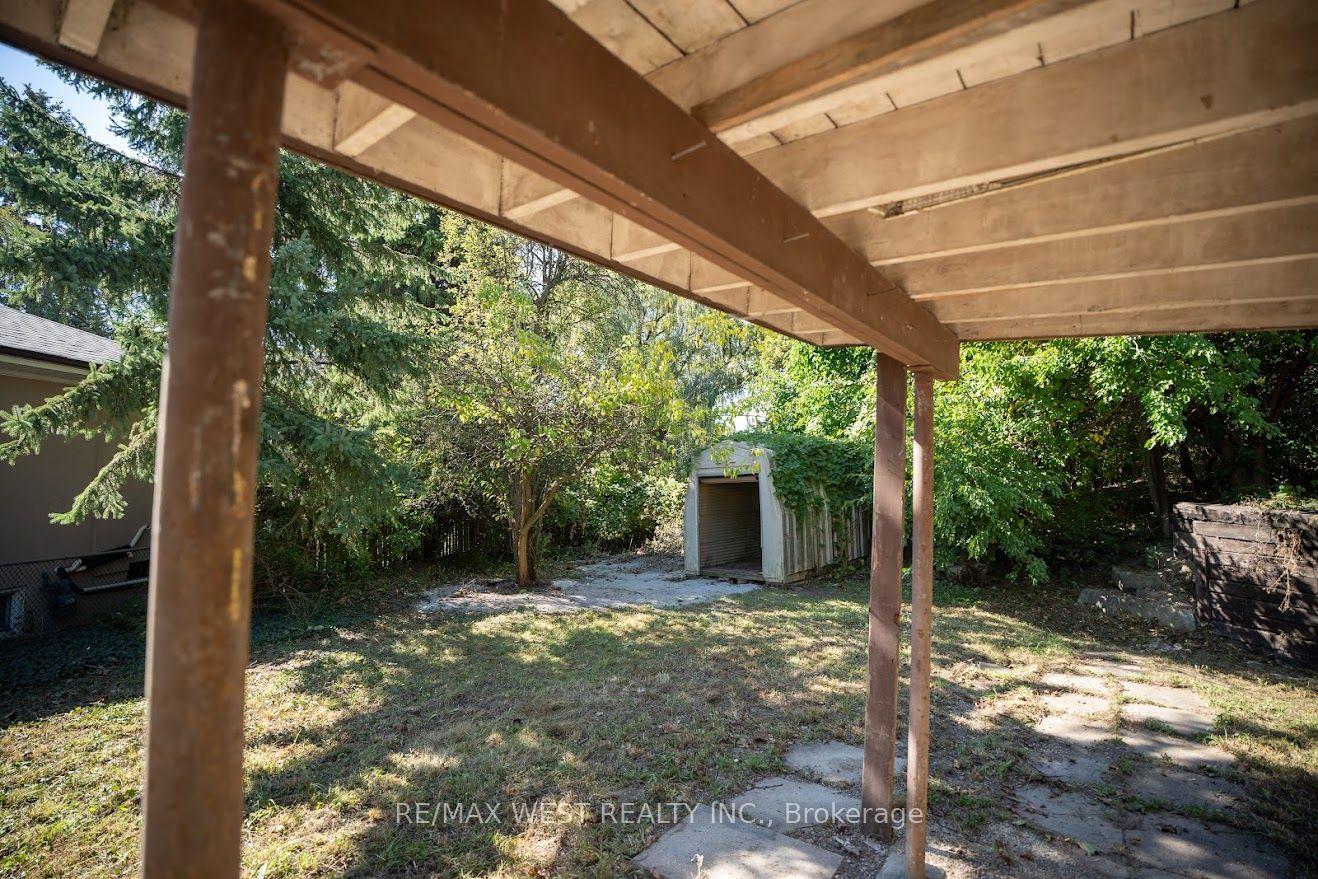 Photo 7 of 39 Mcmanus Road, Etobicoke, Kingsview Village-The Westway — HOMEH