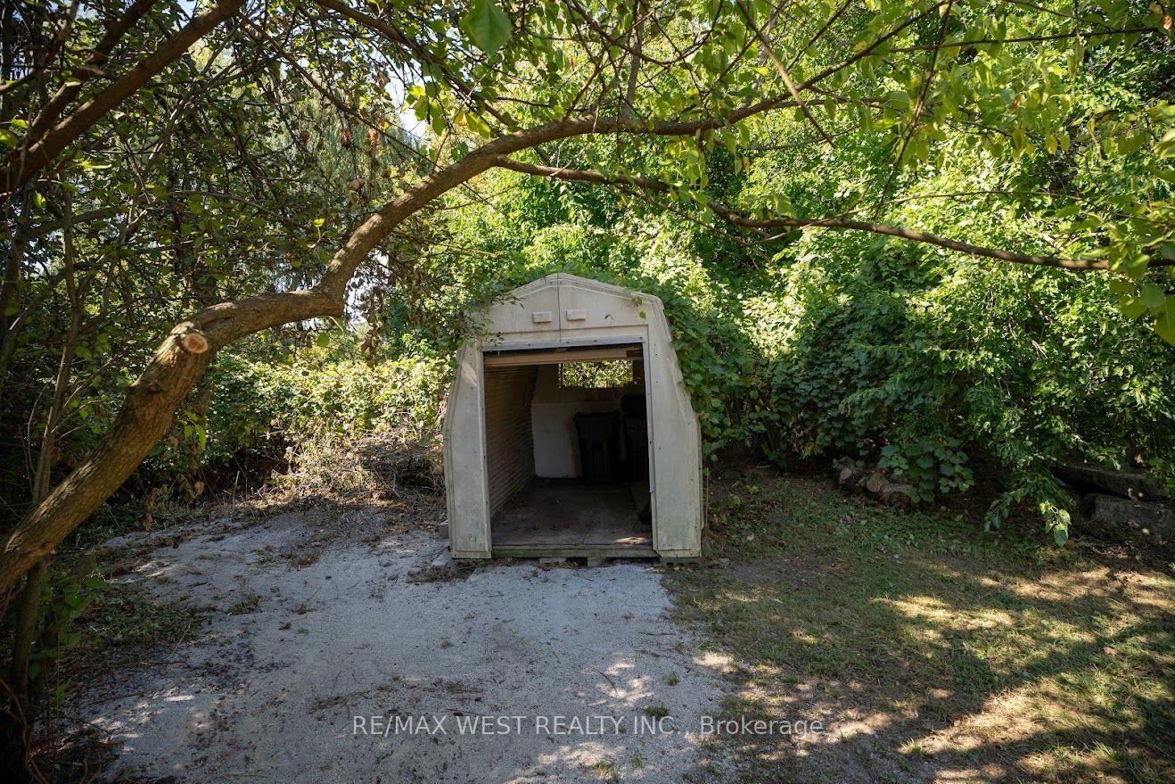Photo 10 of 39 Mcmanus Road, Etobicoke, Kingsview Village-The Westway — HOMEH