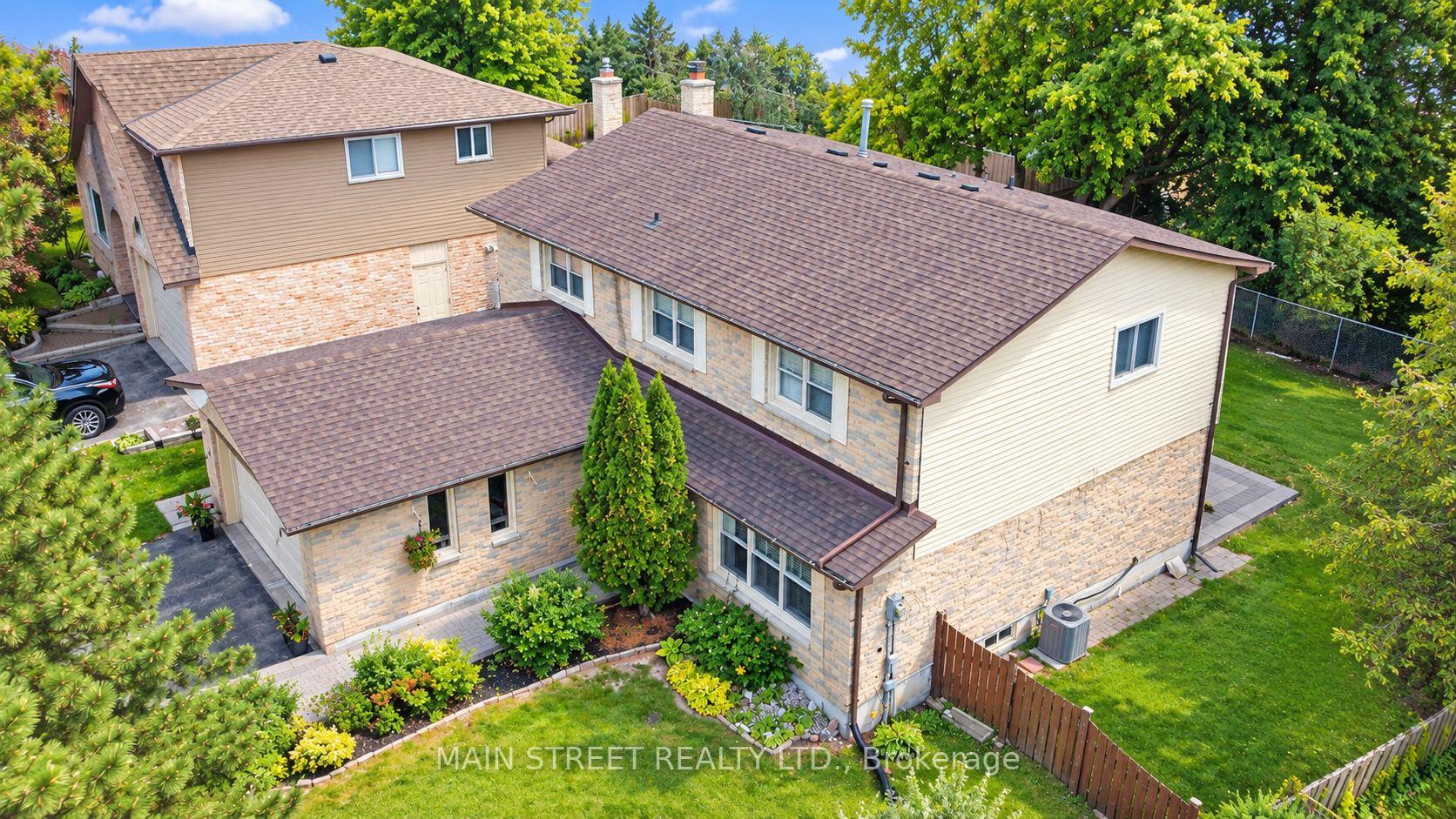 Photo 1 of 850 Arnold Crescent, Newmarket, Gorham-College Manor — HOMEH
