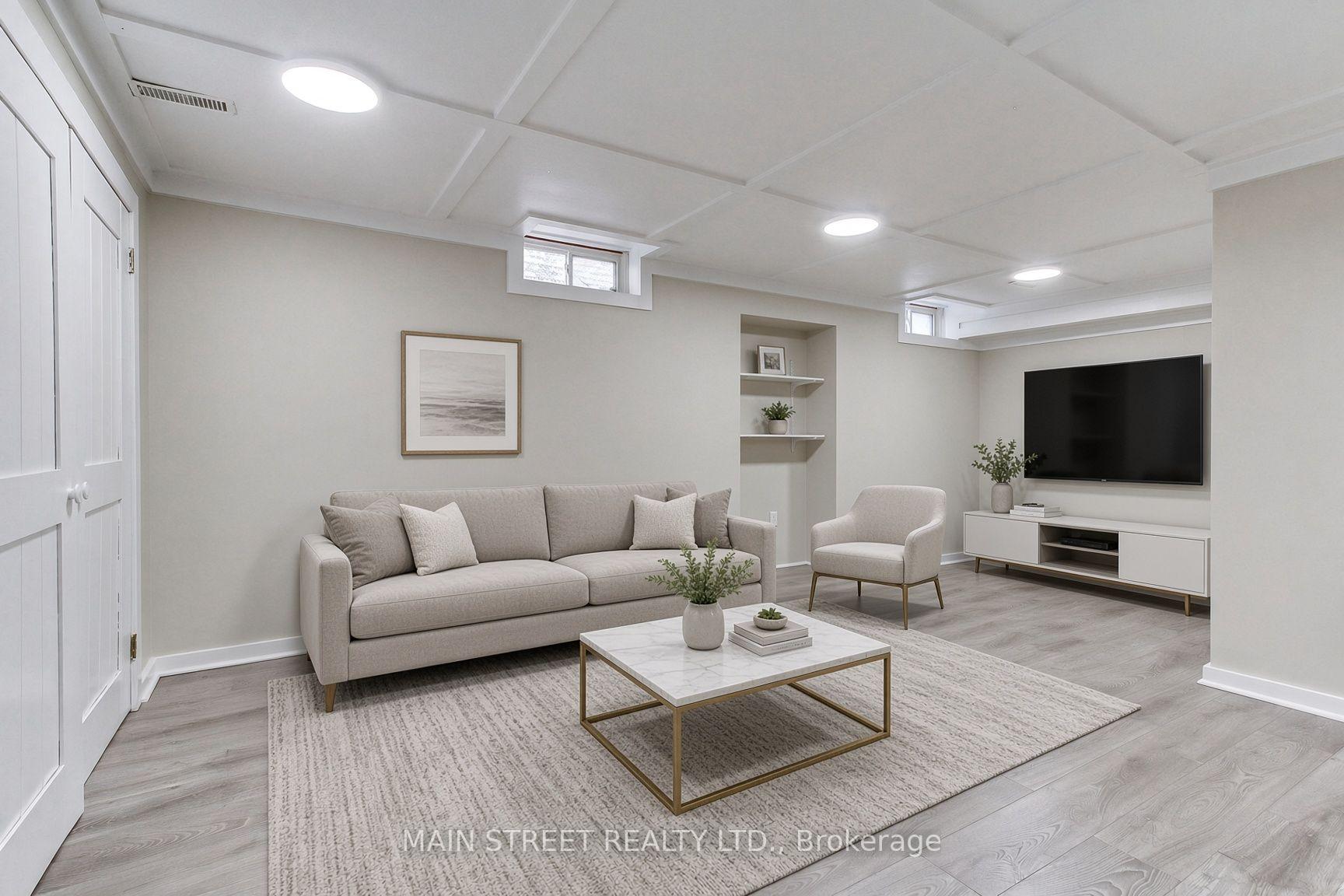 Photo 24 of 850 Arnold Crescent, Newmarket, Gorham-College Manor — HOMEH