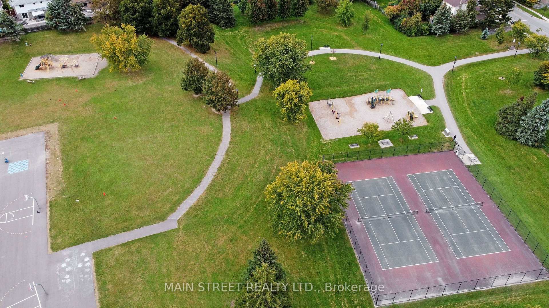Photo 30 of 850 Arnold Crescent, Newmarket, Gorham-College Manor — HOMEH