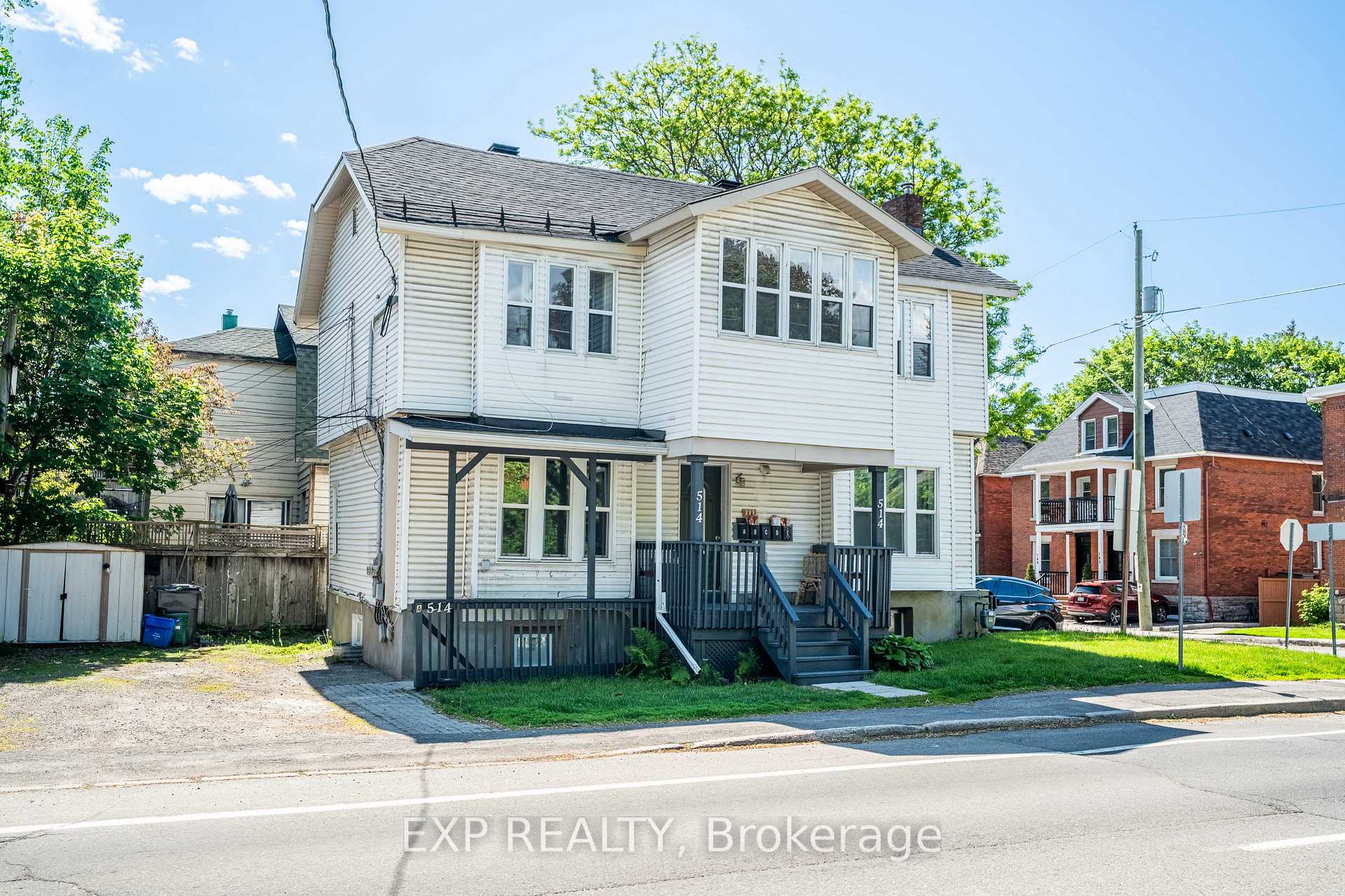Photo of 514 Lyon Street N