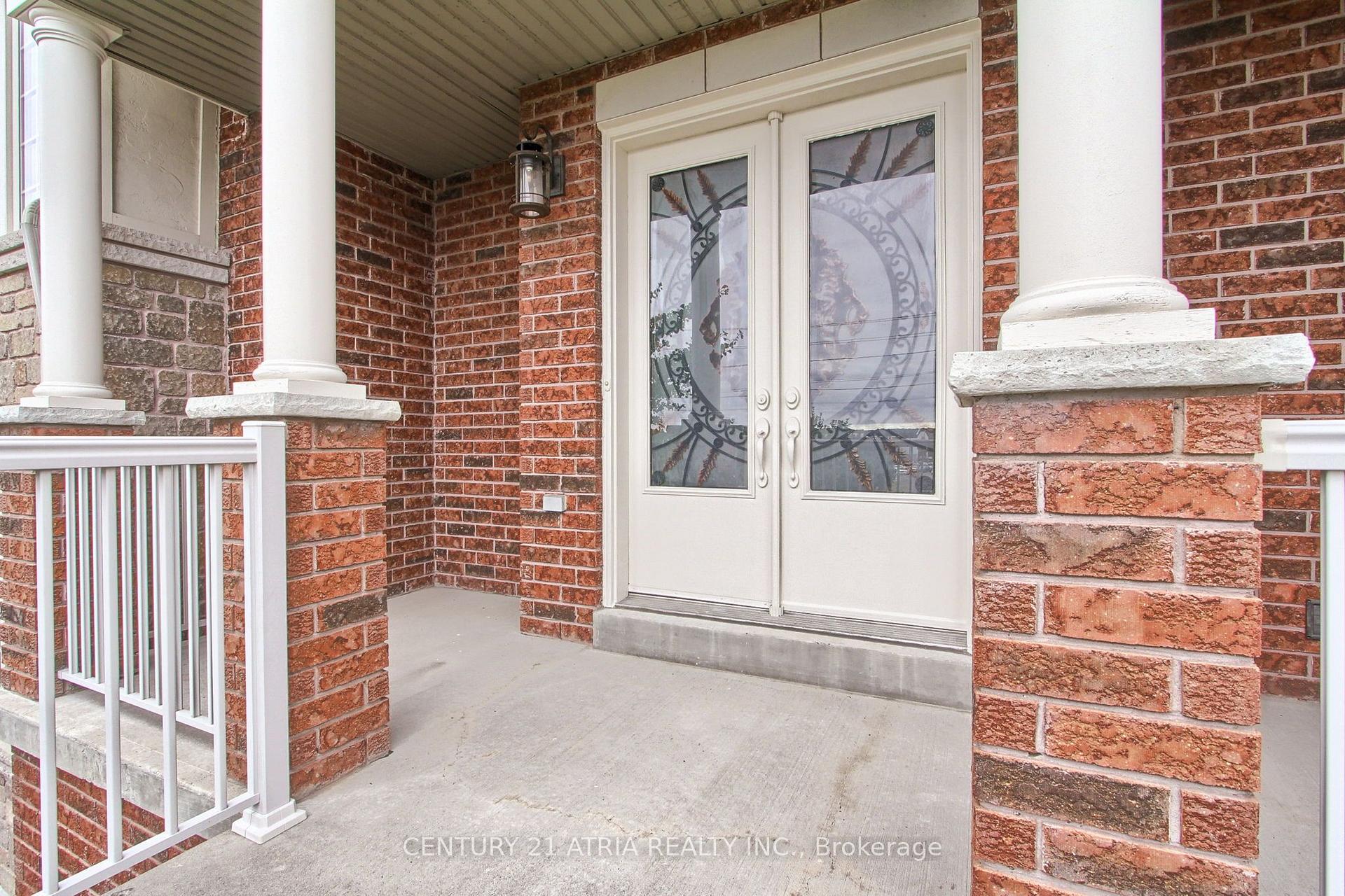 Photo 4 of 111 Zokol Drive, Aurora, Bayview Northeast — HOMEH