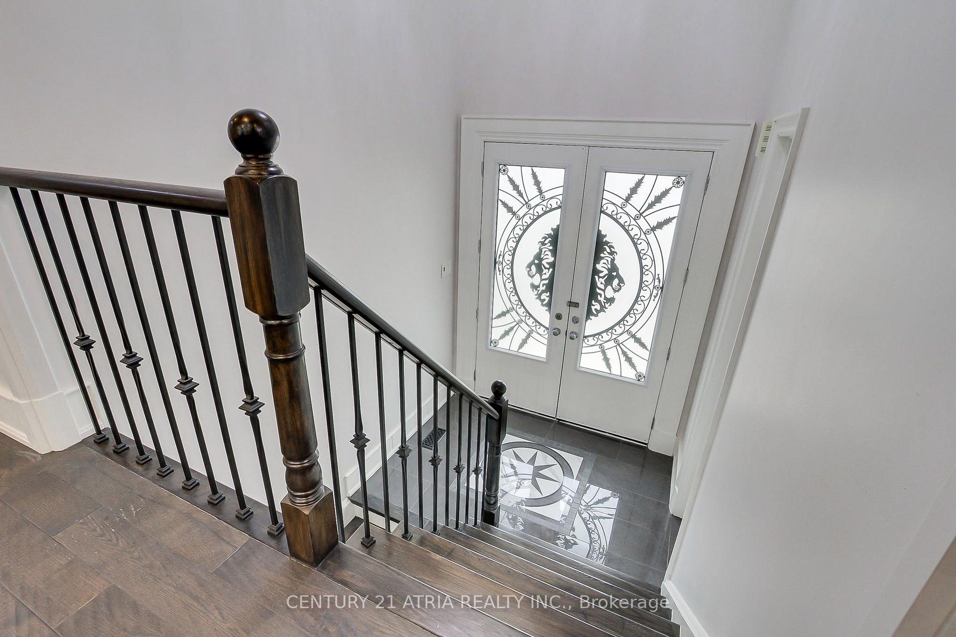 Photo 6 of 111 Zokol Drive, Aurora, Bayview Northeast — HOMEH