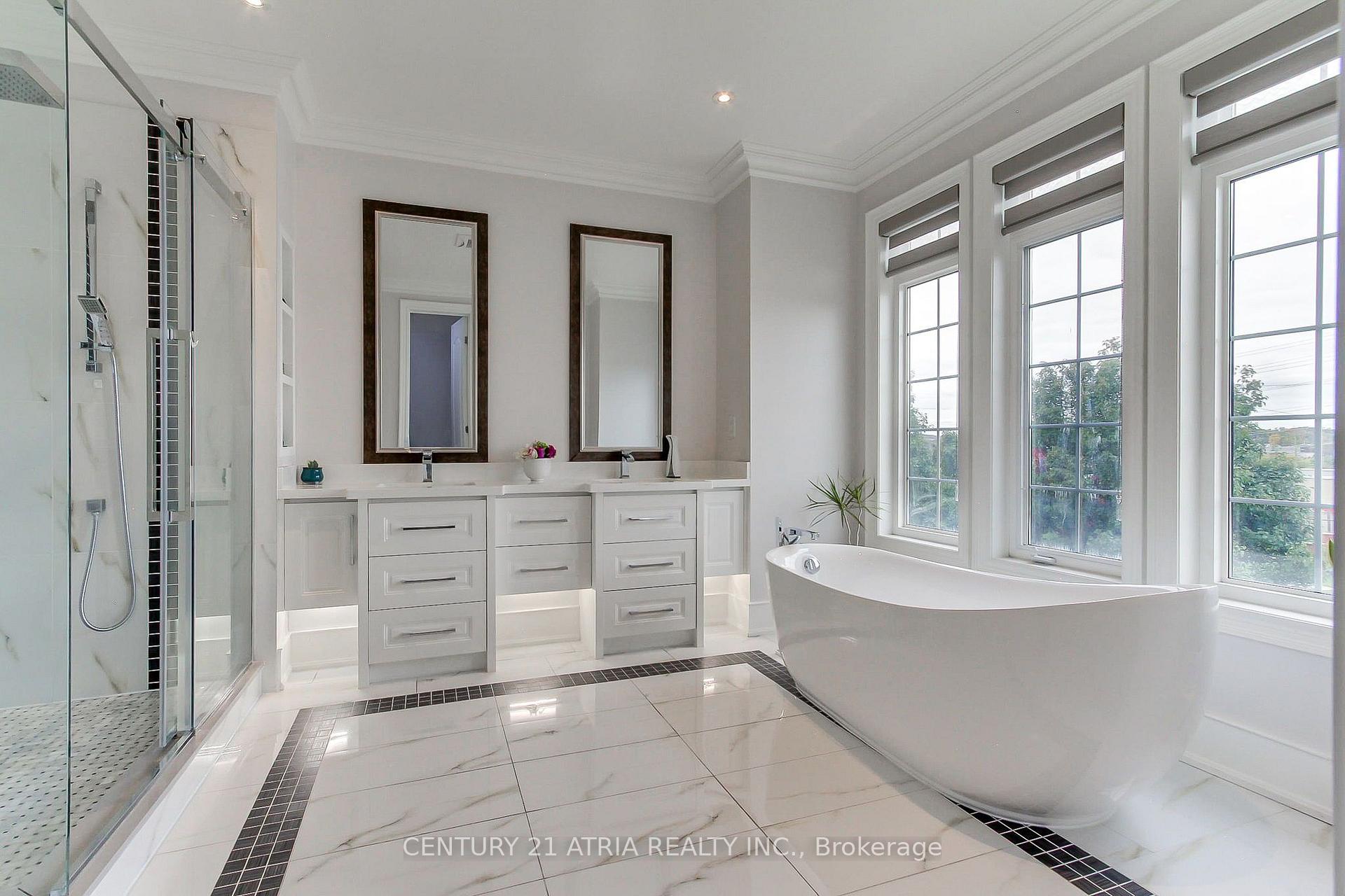 Photo 25 of 111 Zokol Drive, Aurora, Bayview Northeast — HOMEH