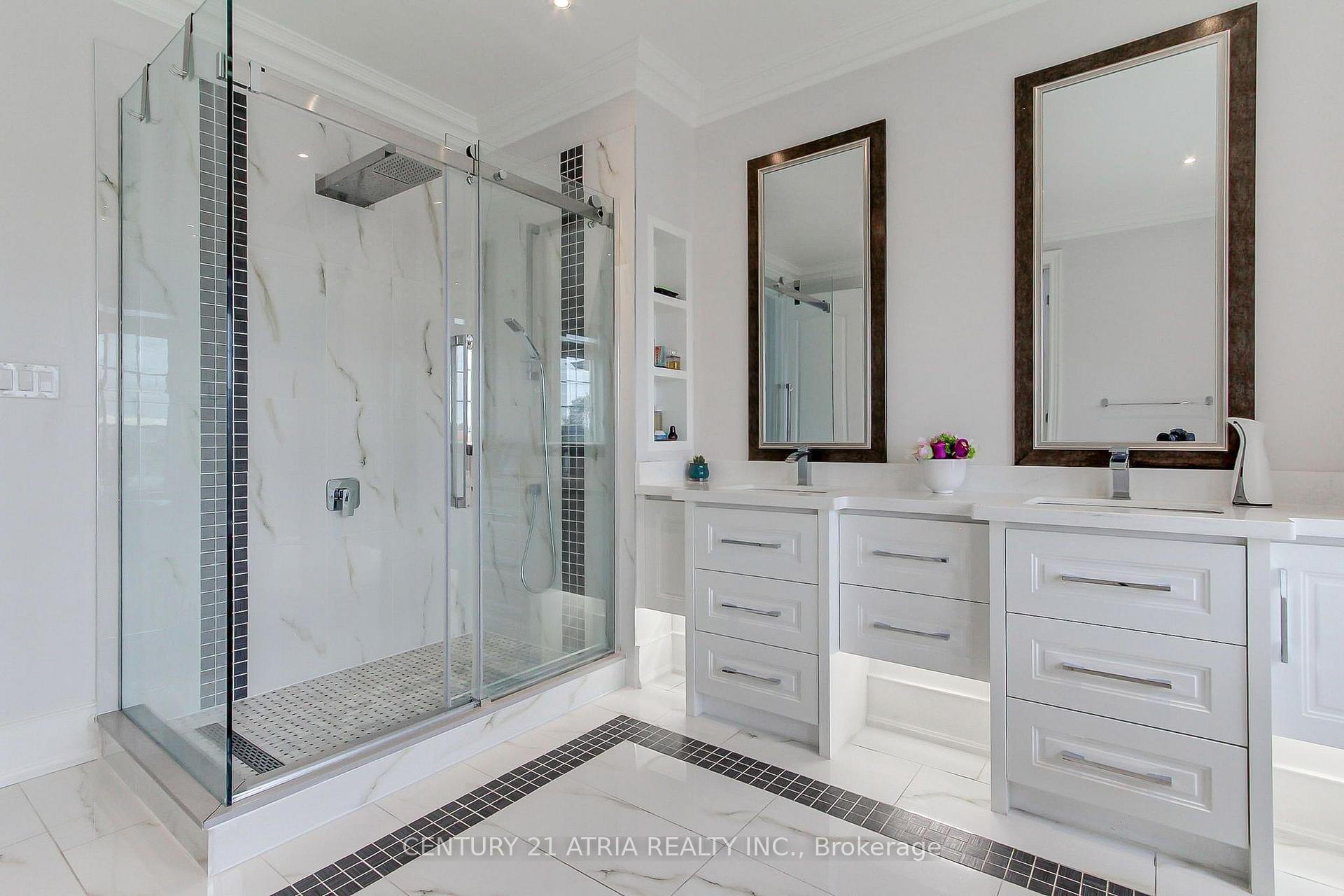 Photo 26 of 111 Zokol Drive, Aurora, Bayview Northeast — HOMEH