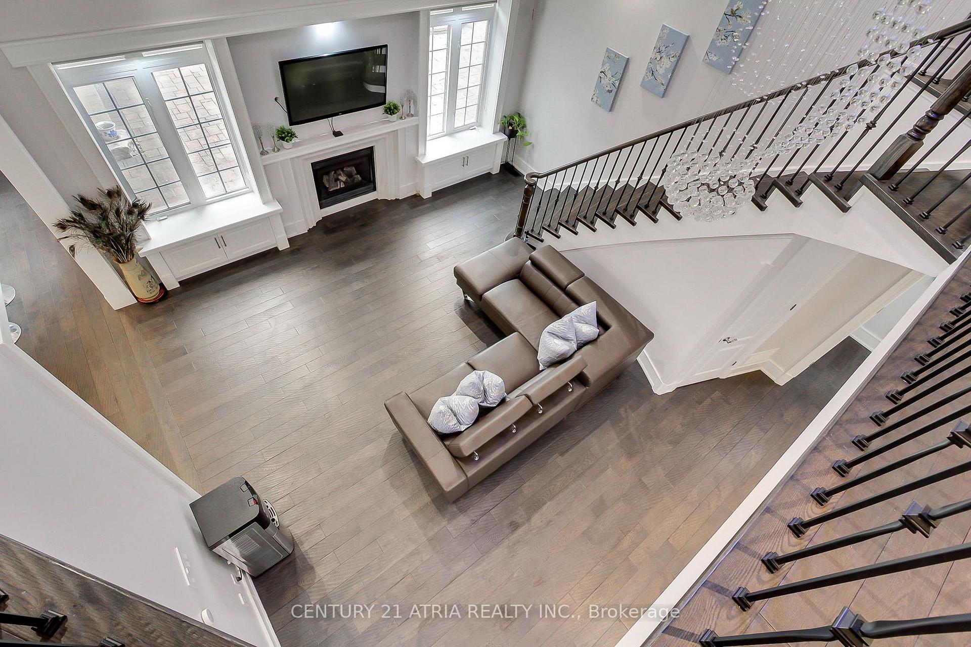 Photo 29 of 111 Zokol Drive, Aurora, Bayview Northeast — HOMEH