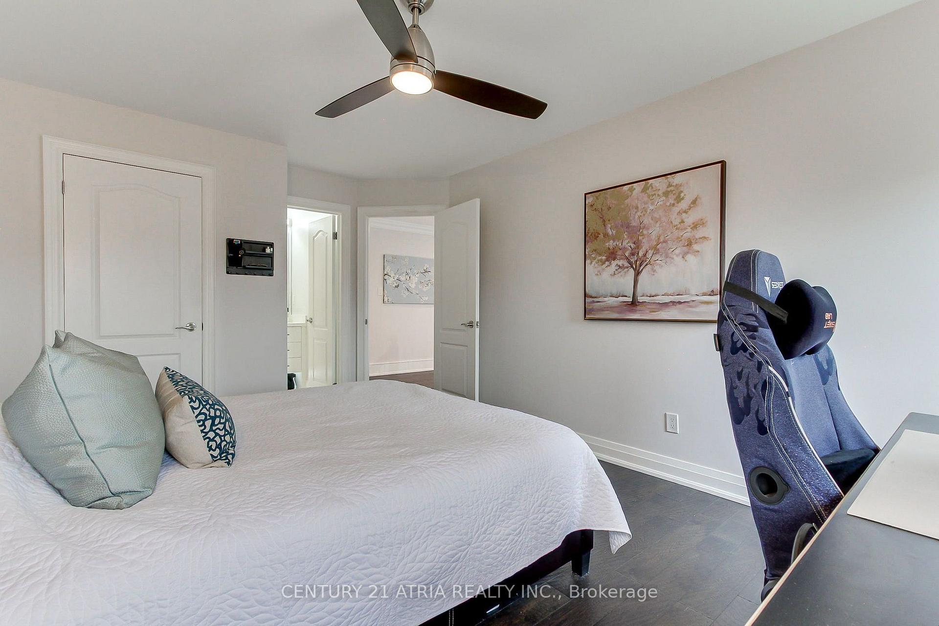 Photo 32 of 111 Zokol Drive, Aurora, Bayview Northeast — HOMEH