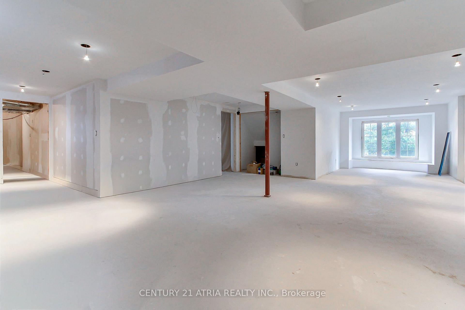 Photo 38 of 111 Zokol Drive, Aurora, Bayview Northeast — HOMEH