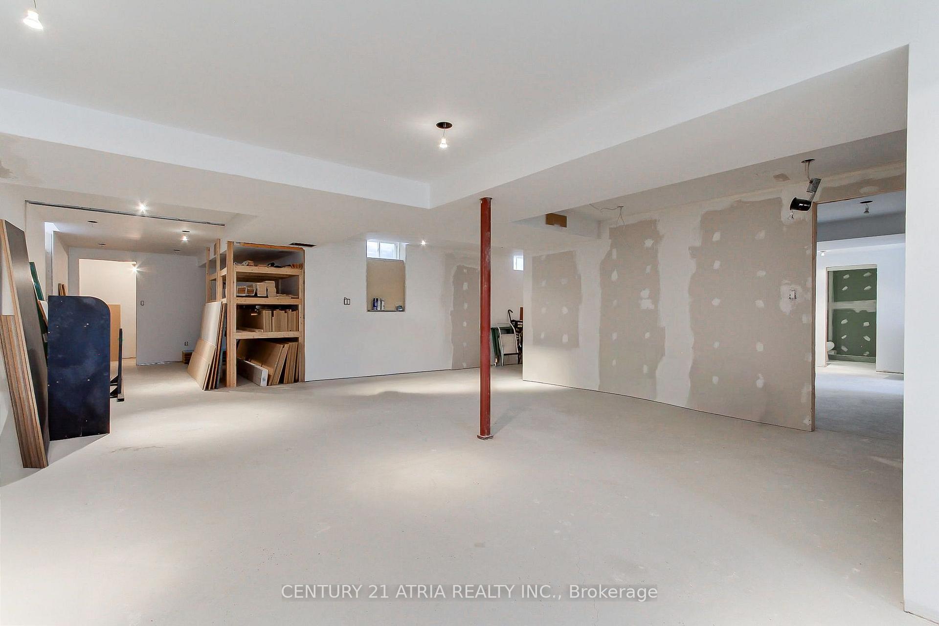 Photo 39 of 111 Zokol Drive, Aurora, Bayview Northeast — HOMEH
