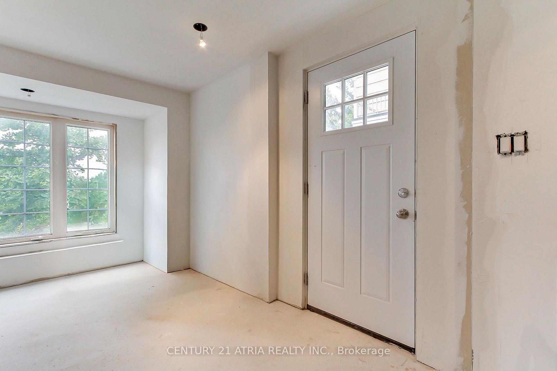 Photo 42 of 111 Zokol Drive, Aurora, Bayview Northeast — HOMEH
