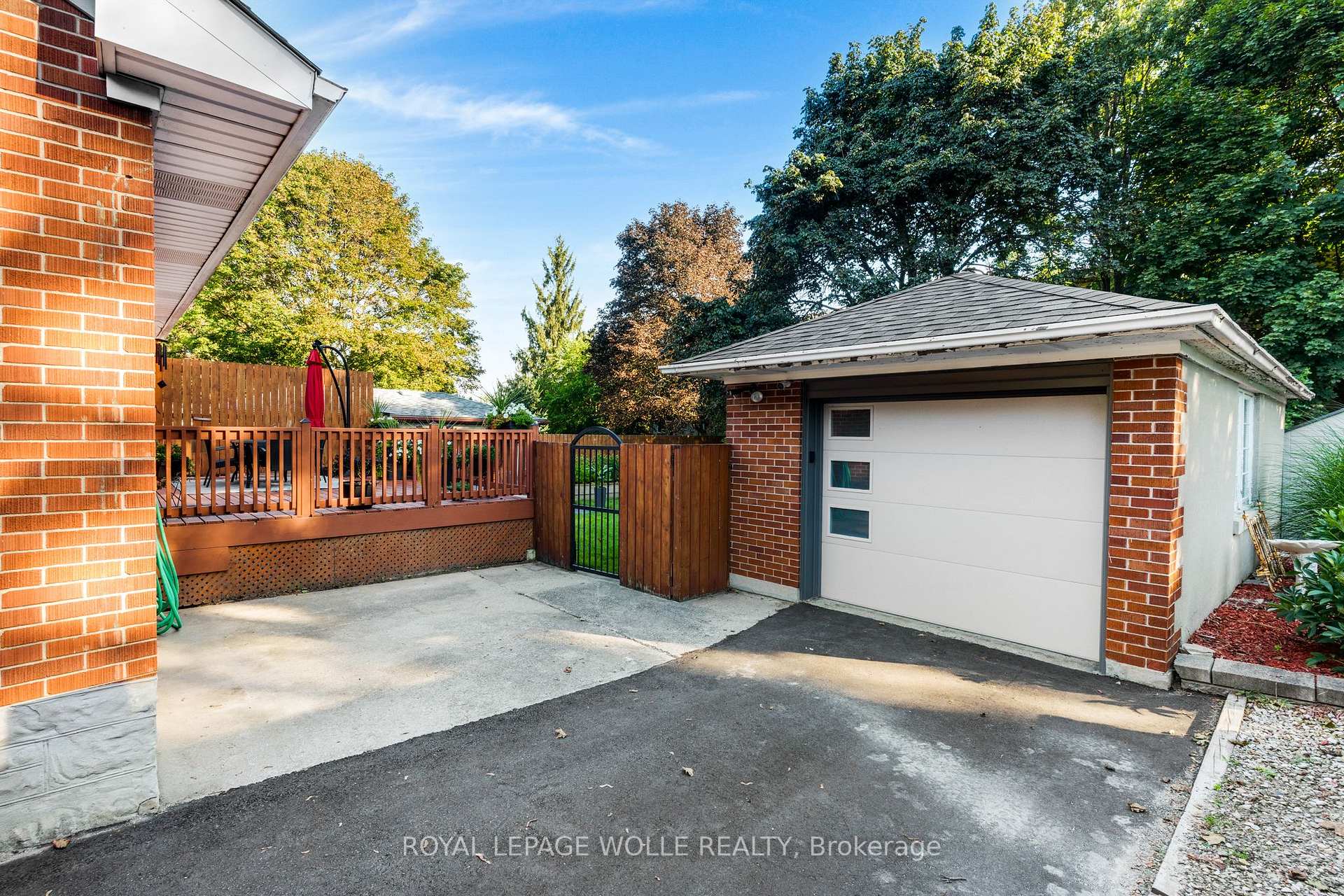 Photo 6 of 135 Patricia Avenue, Kitchener, Cherry Hill — HOMEH