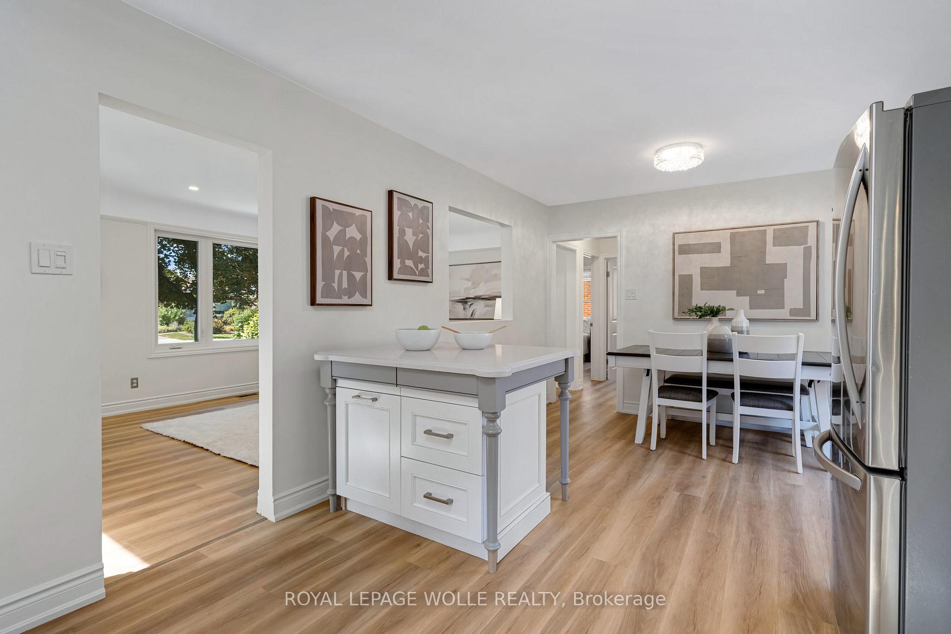 Photo 19 of 135 Patricia Avenue, Kitchener, Cherry Hill — HOMEH