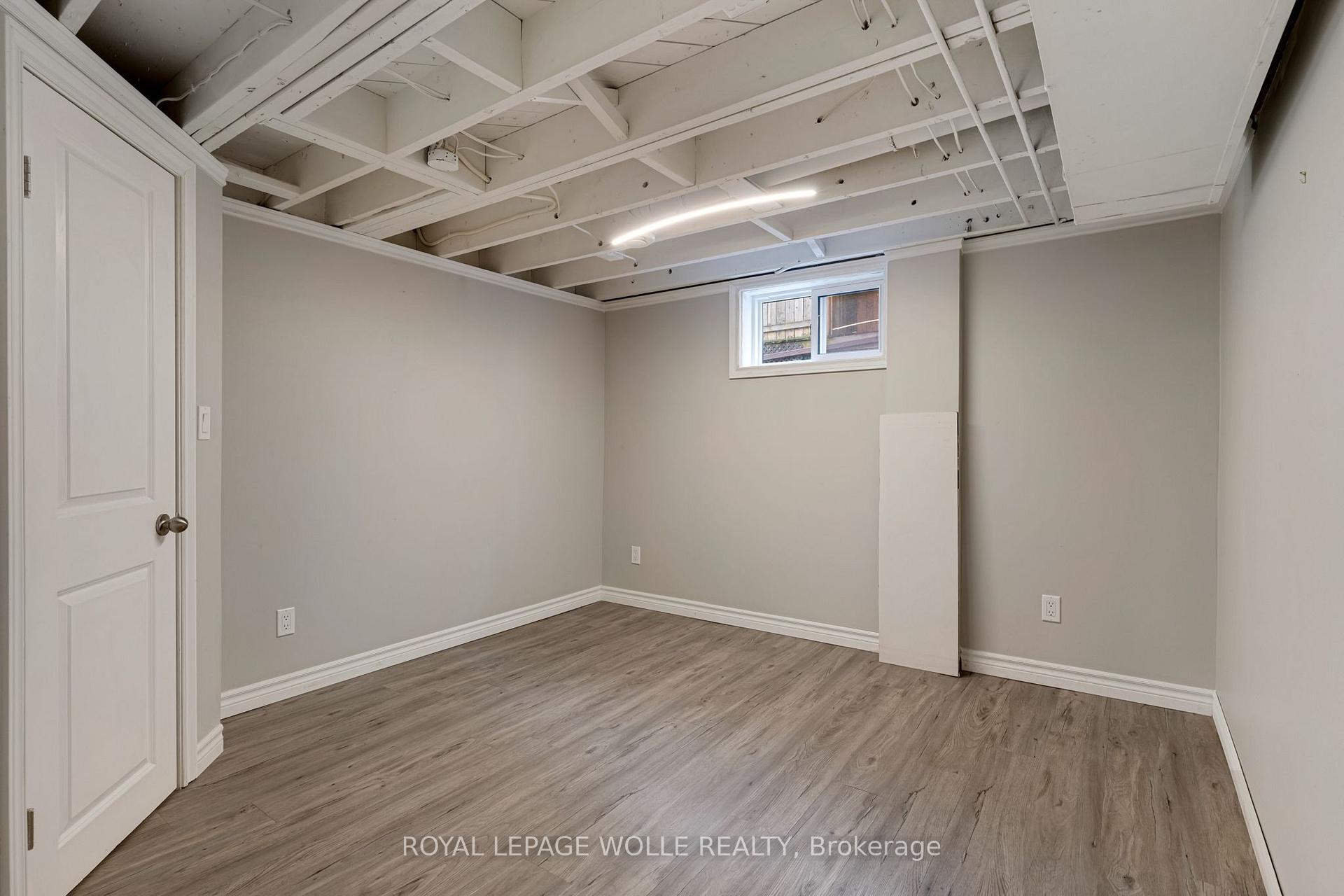 Photo 34 of 135 Patricia Avenue, Kitchener, Cherry Hill — HOMEH